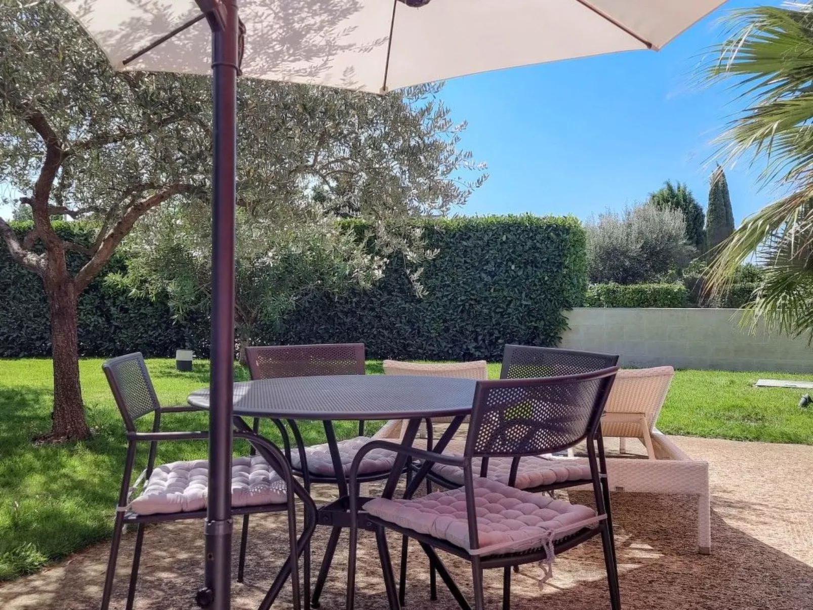 Studio "Niva A" mit Terrasse-Buiten