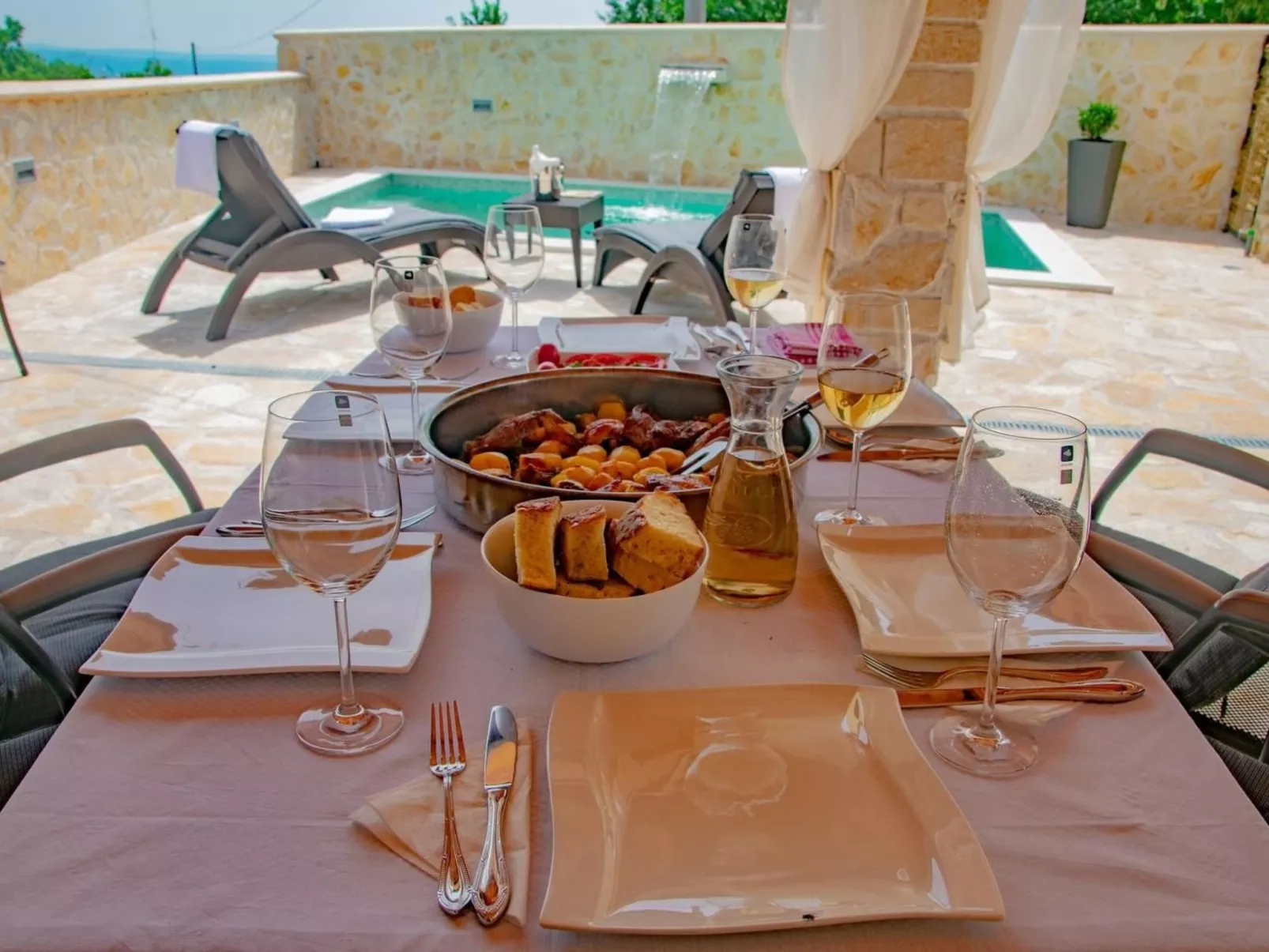 Villa Mara in Drniš-Image-tags.info