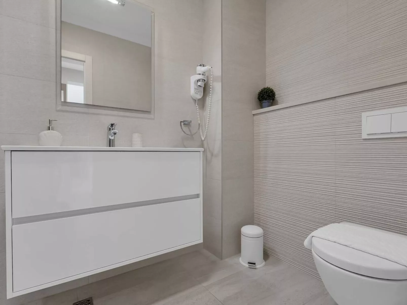 Apartment Hrvoje - nur 50m bis zum Meer-Image-tags.info