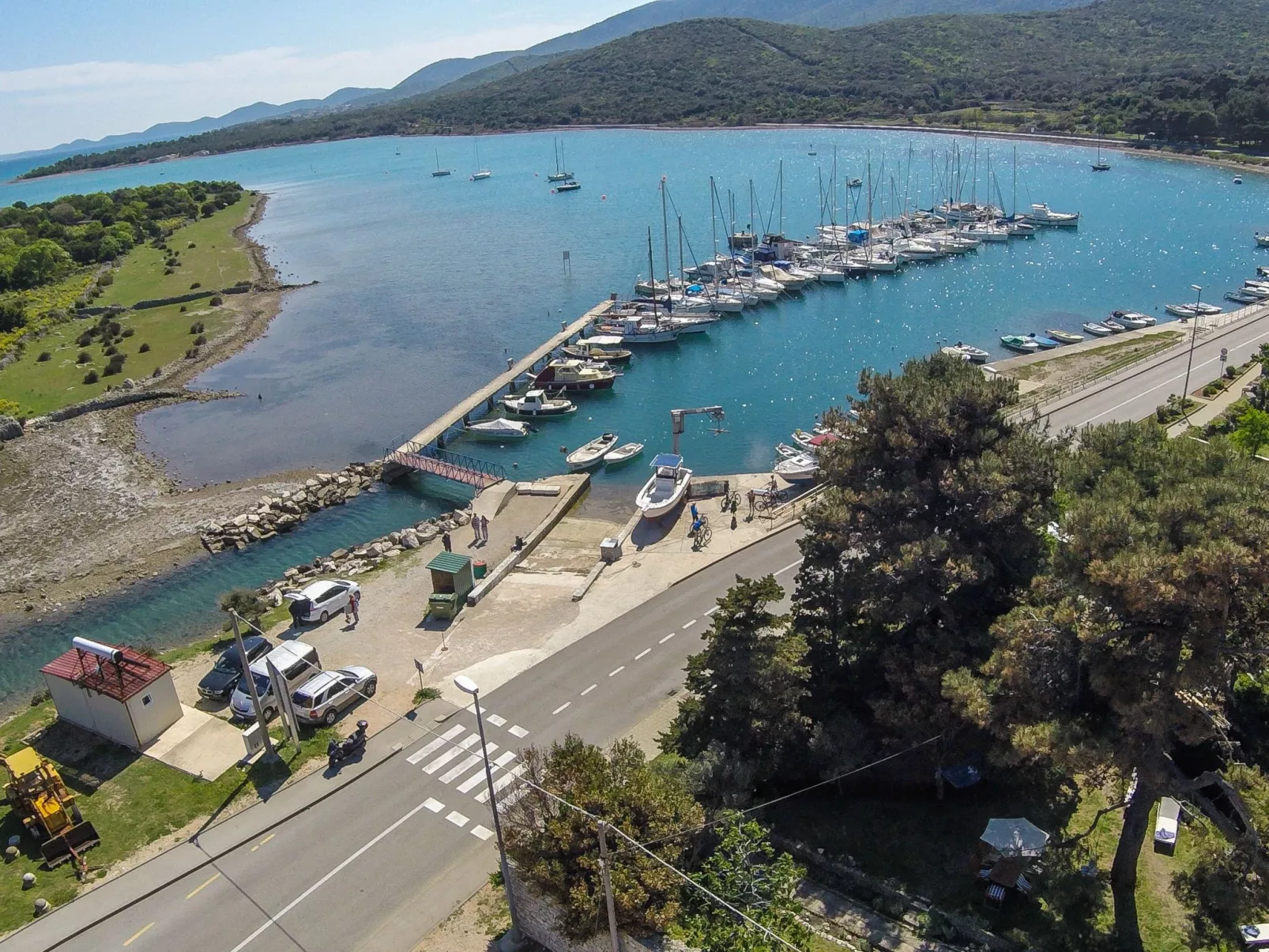 In Osor mit Privatem Pool-Buiten