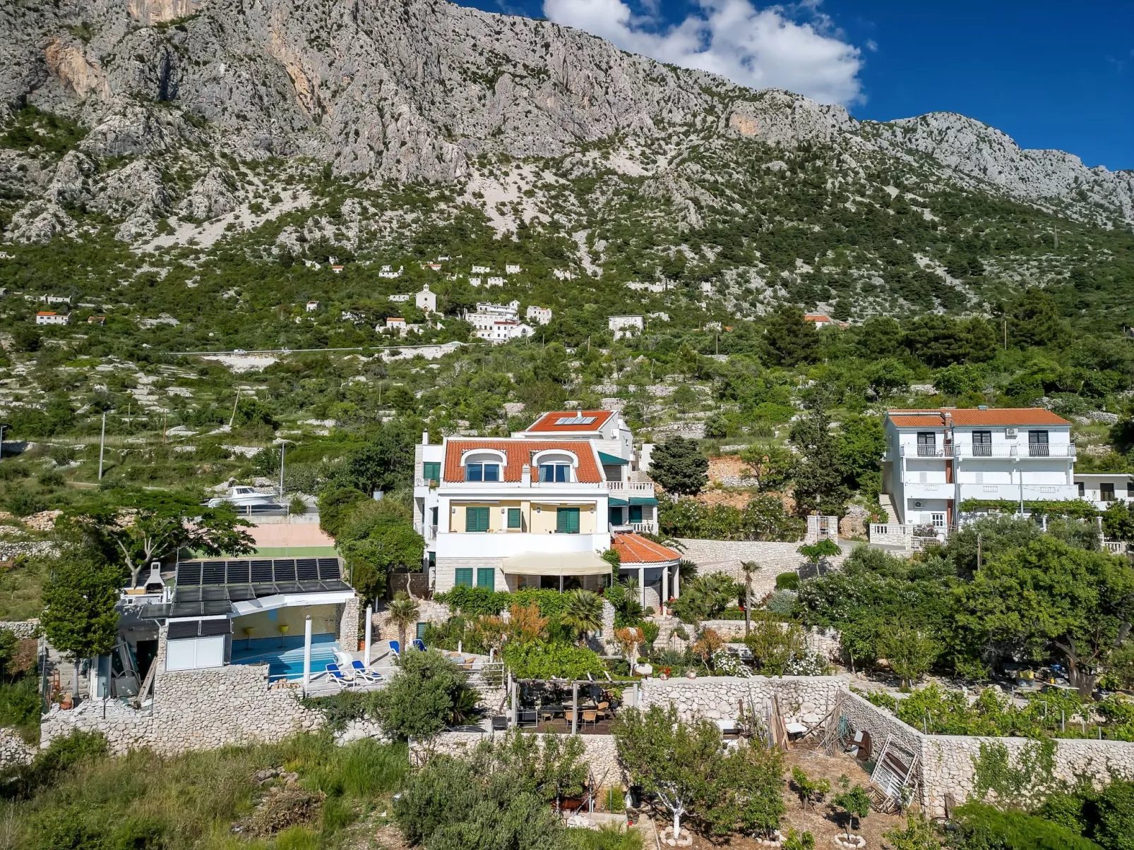 Villa Margitta mit Pool, Tennisplatz und Meerblick-Buiten