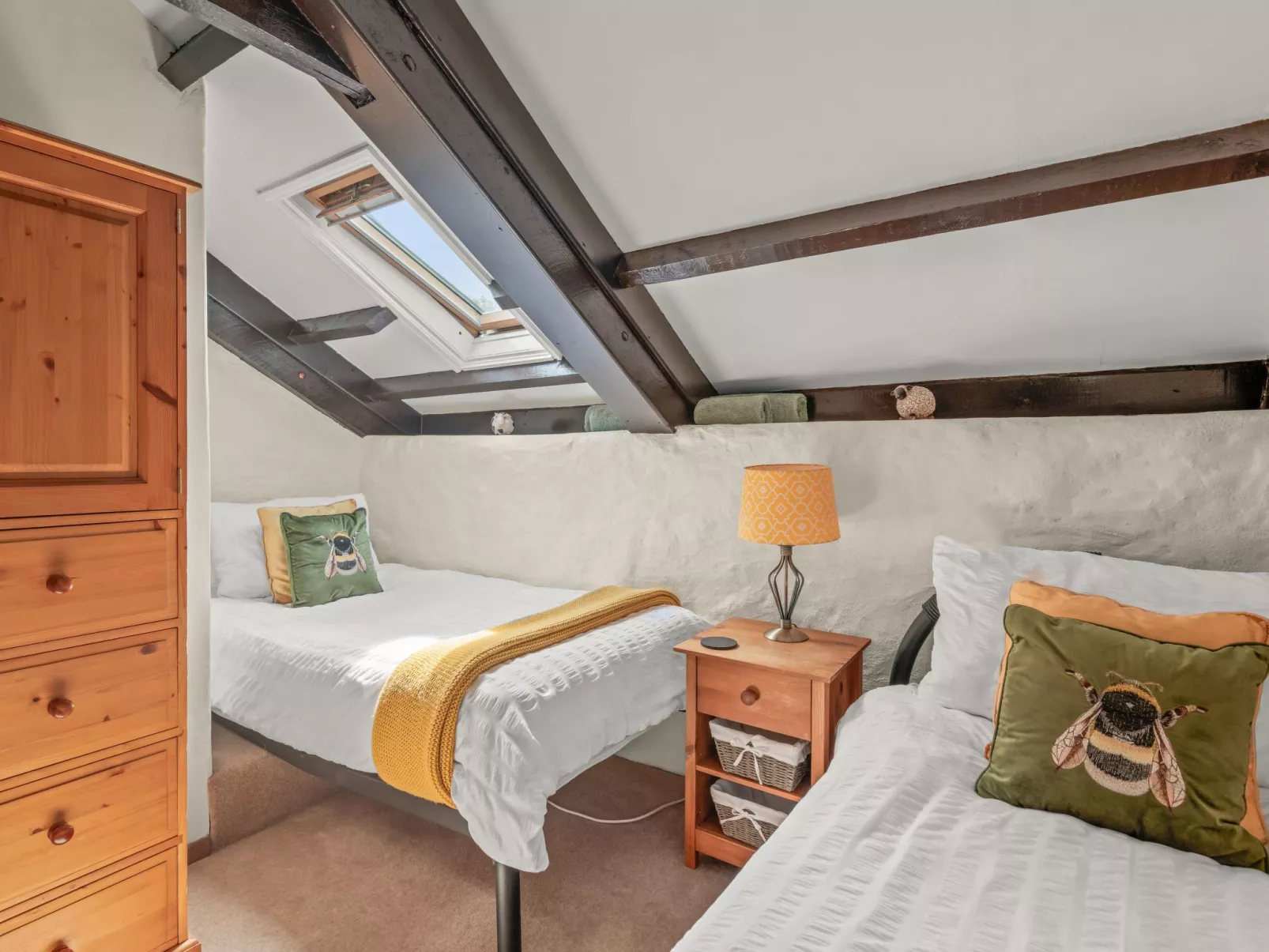 Idyllisches Landhaus mit wunderschönem Garten-Binnen