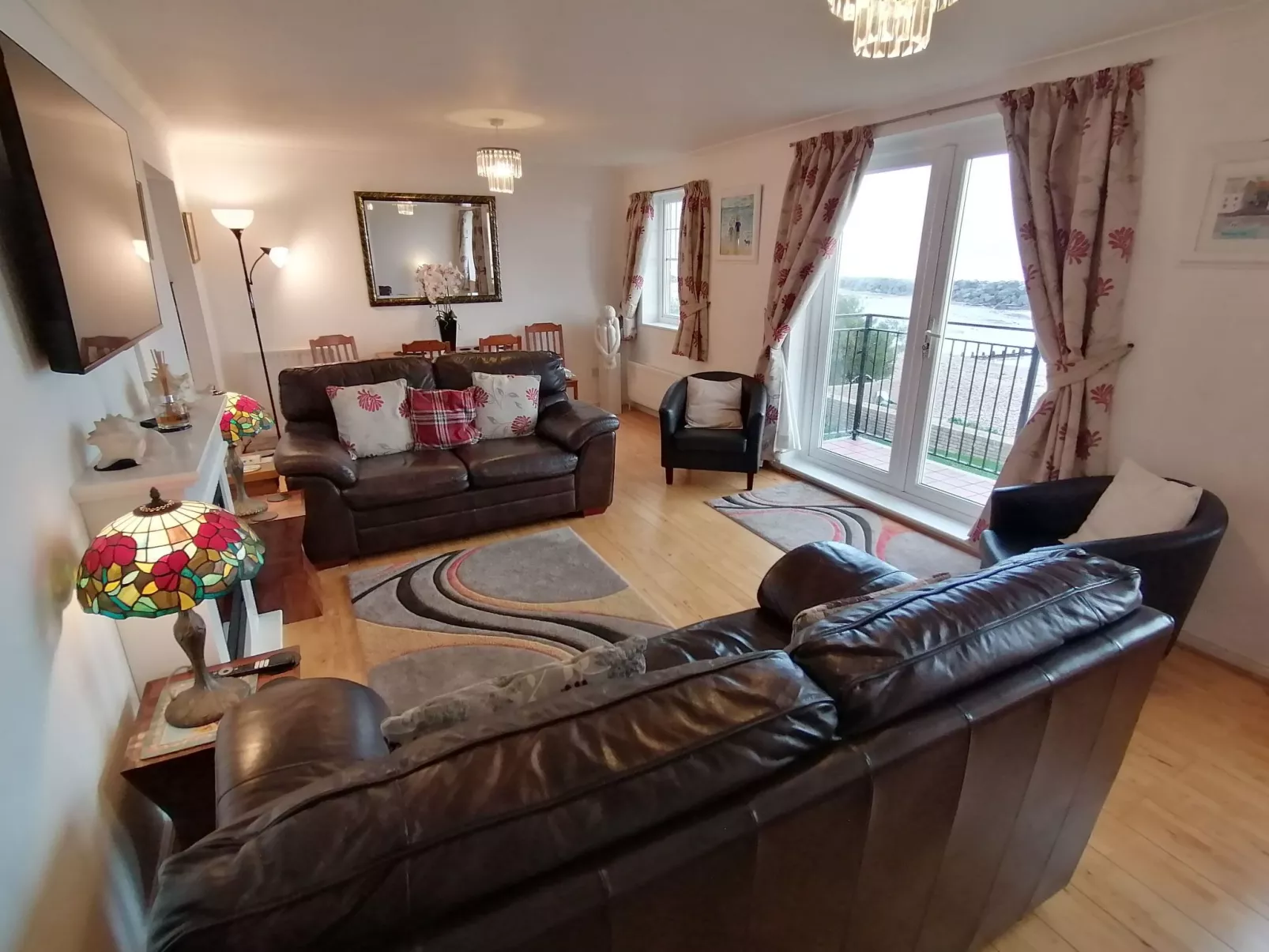 "Stewart" mit Blick auf das Wasser-Binnen