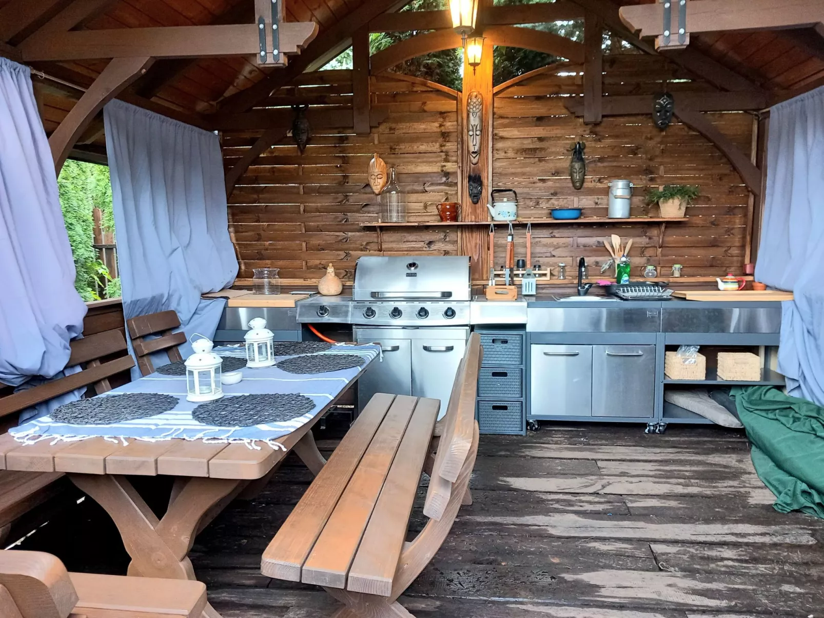 Magnolienhaus mit Sauna und Jacuzzi-Buiten