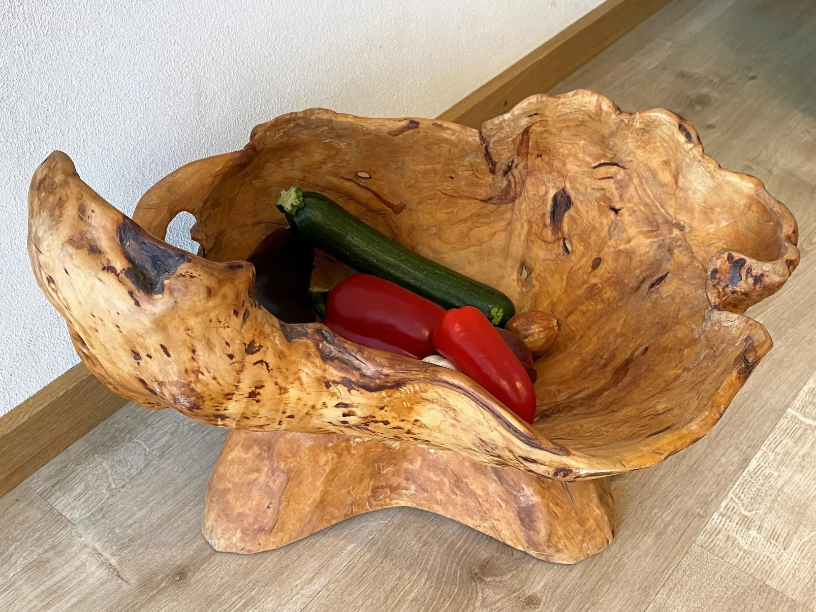 Mit Parkplatz und Terrasse-Binnen