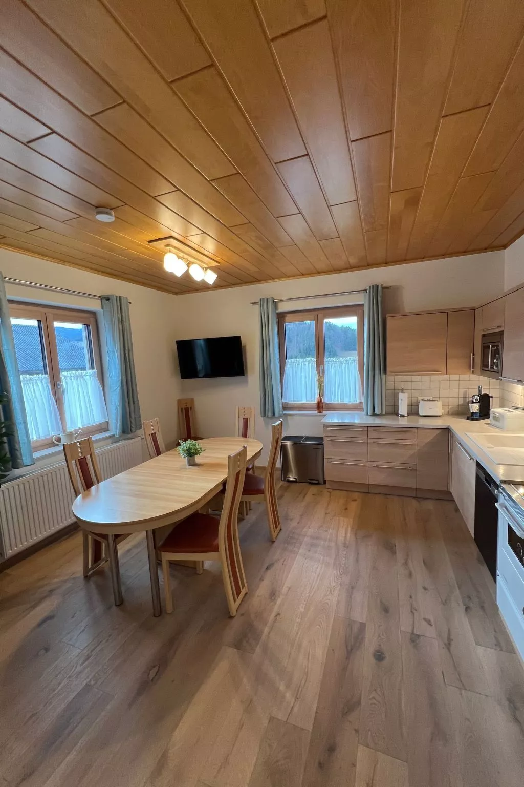 Komplett mit Freizeitstadel-Binnen