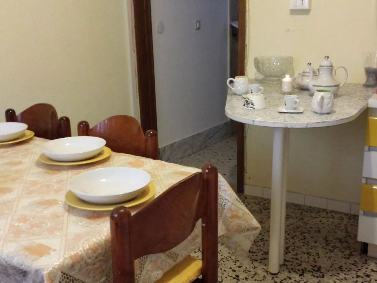 Wohnung mit Terrasse-Binnen