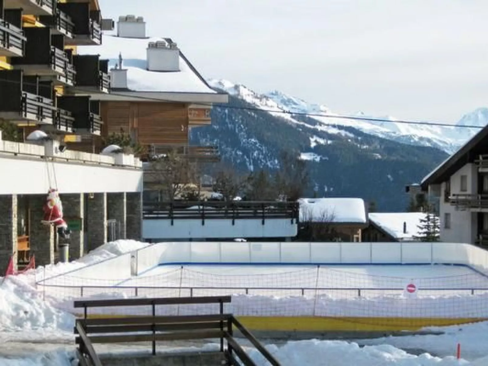 Ski-in Wohnung in Anzere mit Parkplatz-Buiten