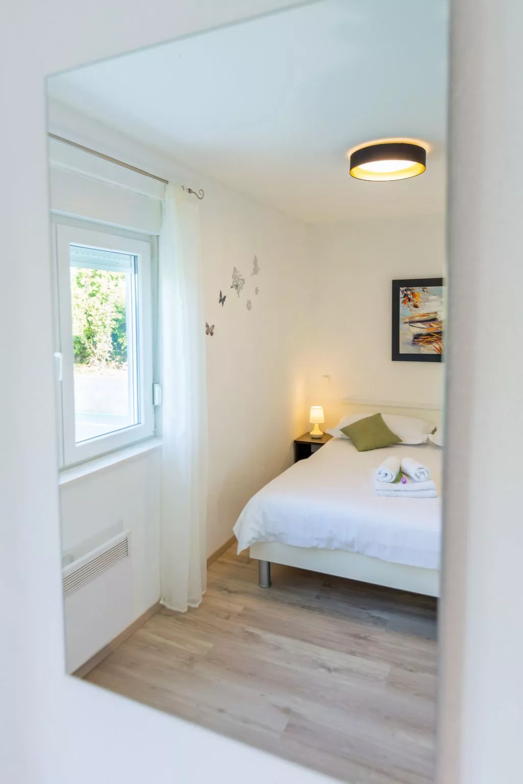 In Opanci mit beheiztem Pool, Parkplatz-Binnen