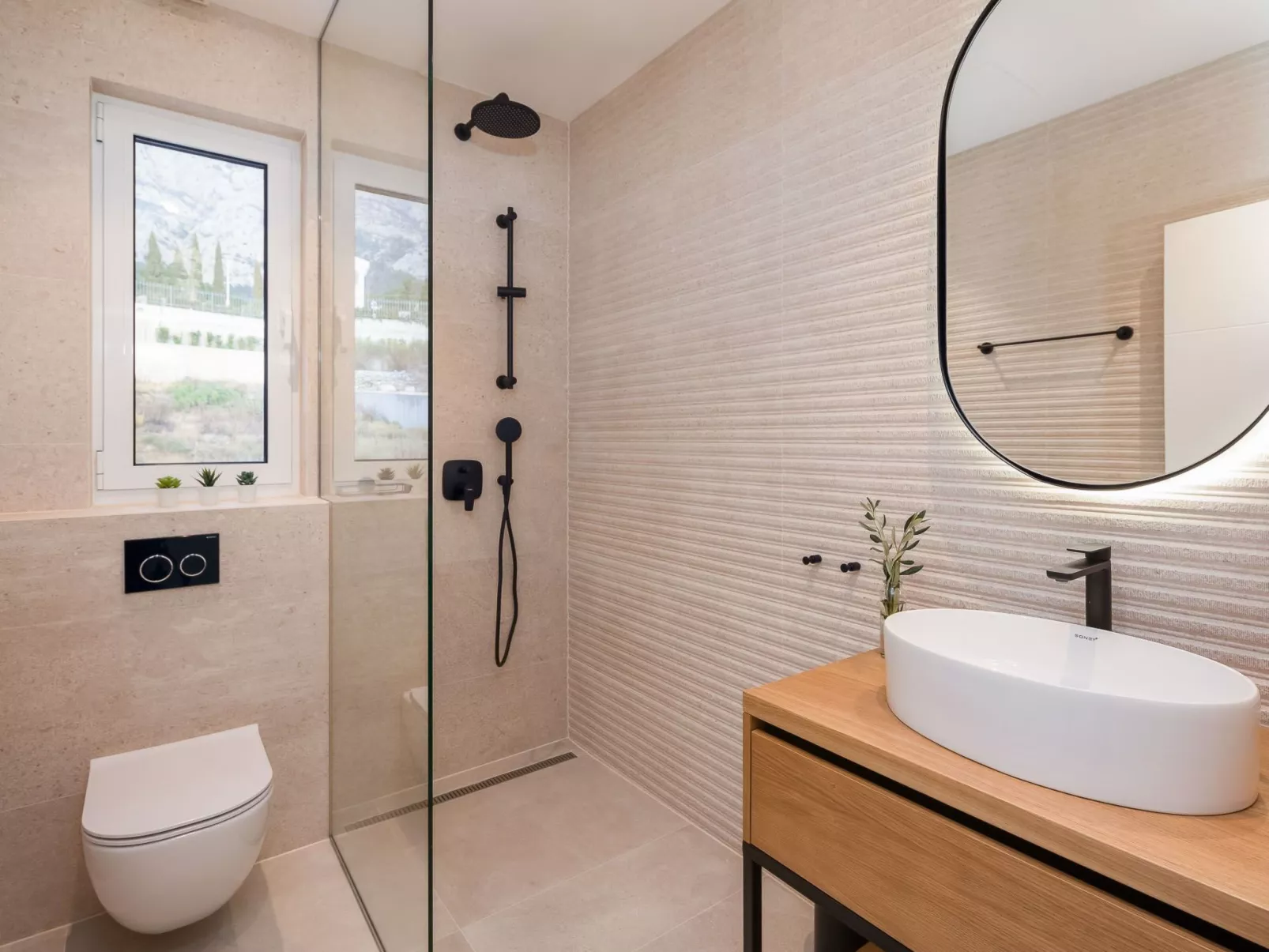 Villa Salvina mit beheiztem Pool-Binnen