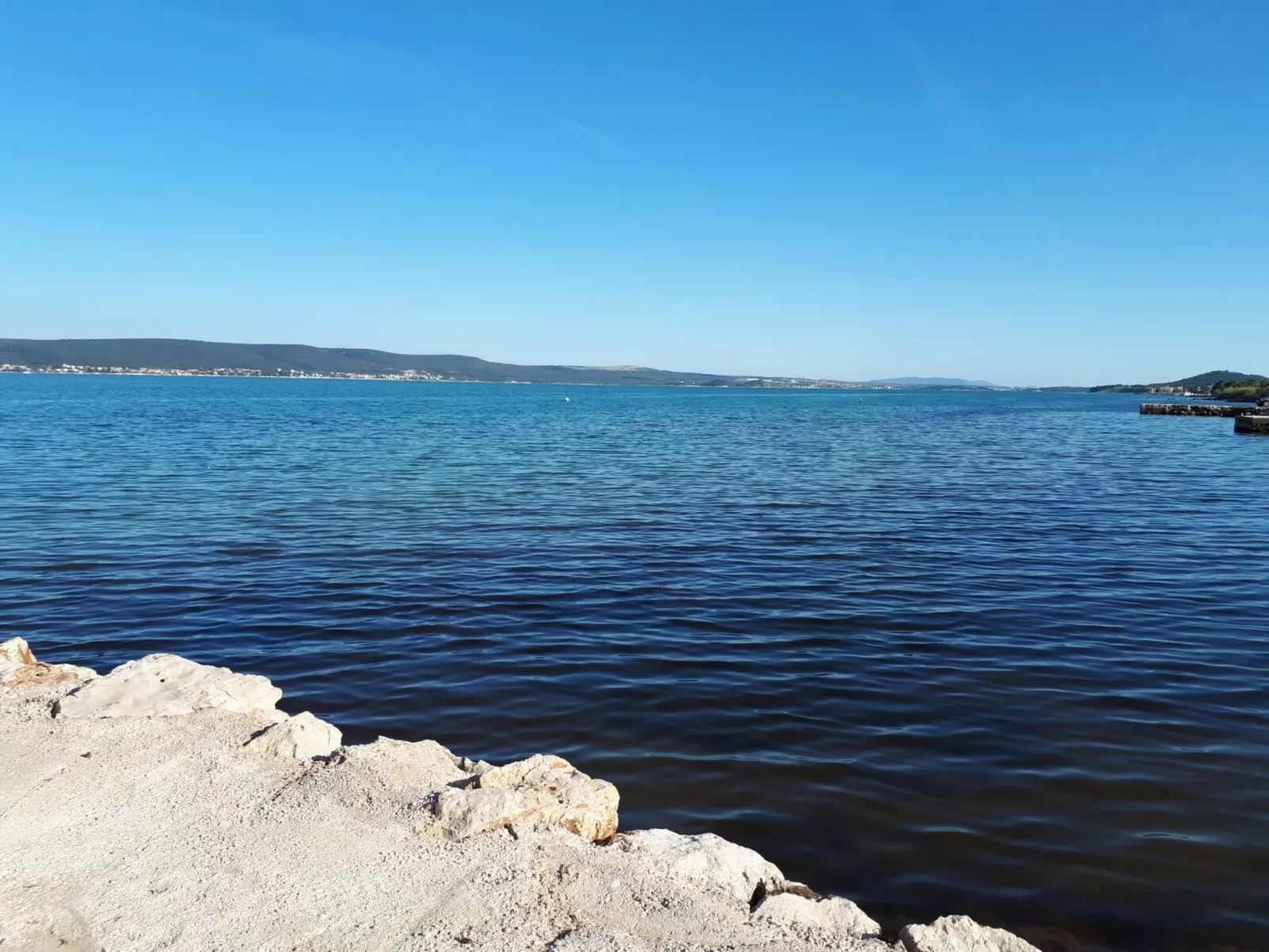 In Dobropoljana mit Freiterrasse-Buiten