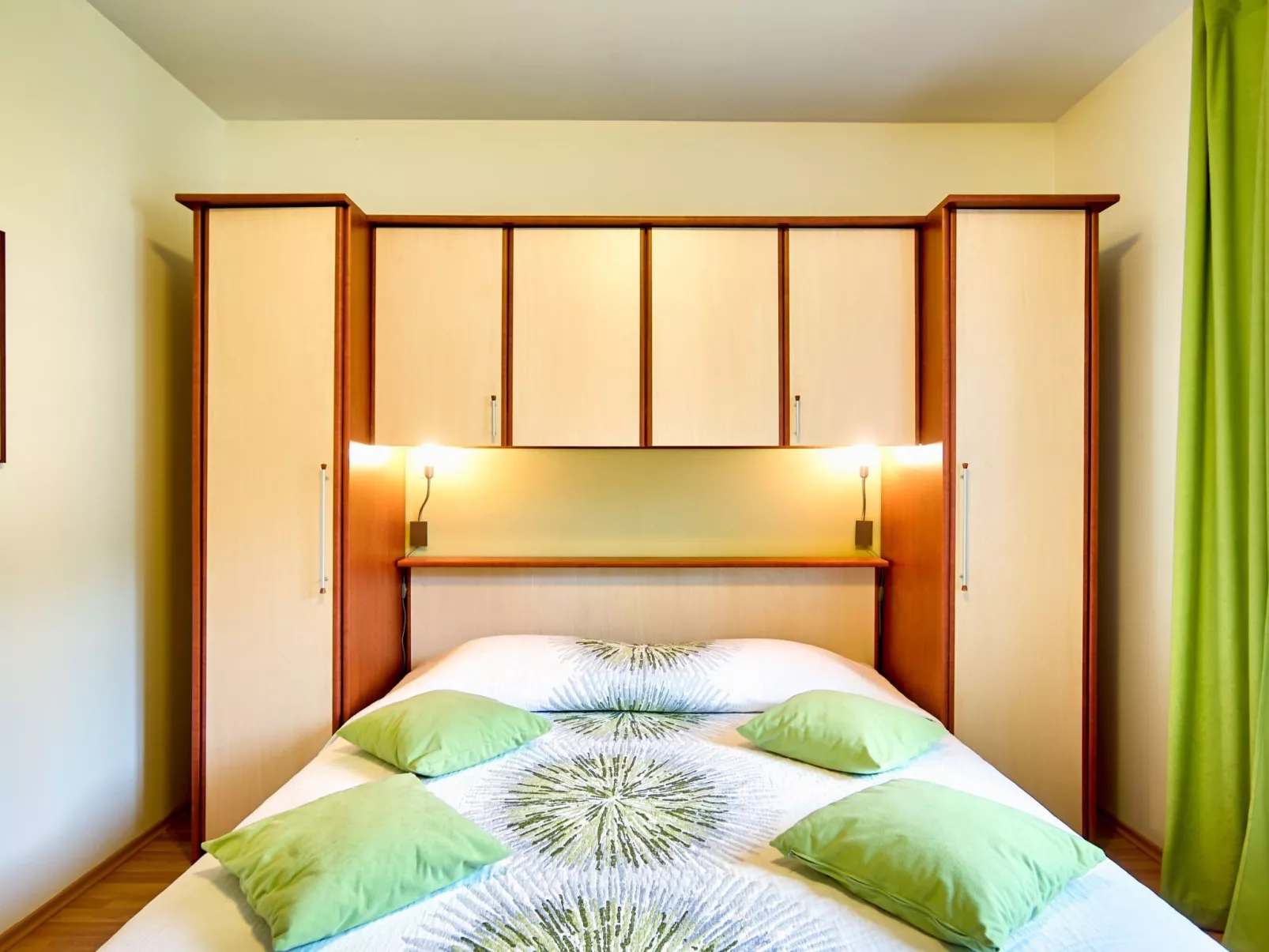 "Ines" mit Whirlpool-Image-tags.info