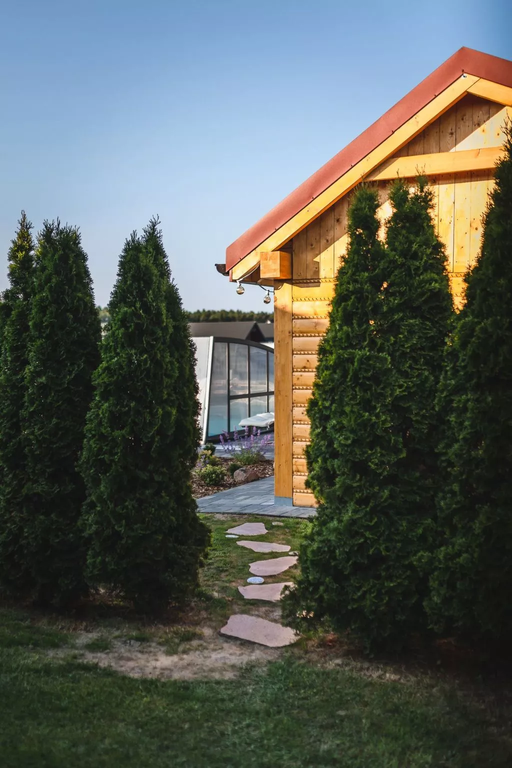 Mit Schwimmbad-Buiten