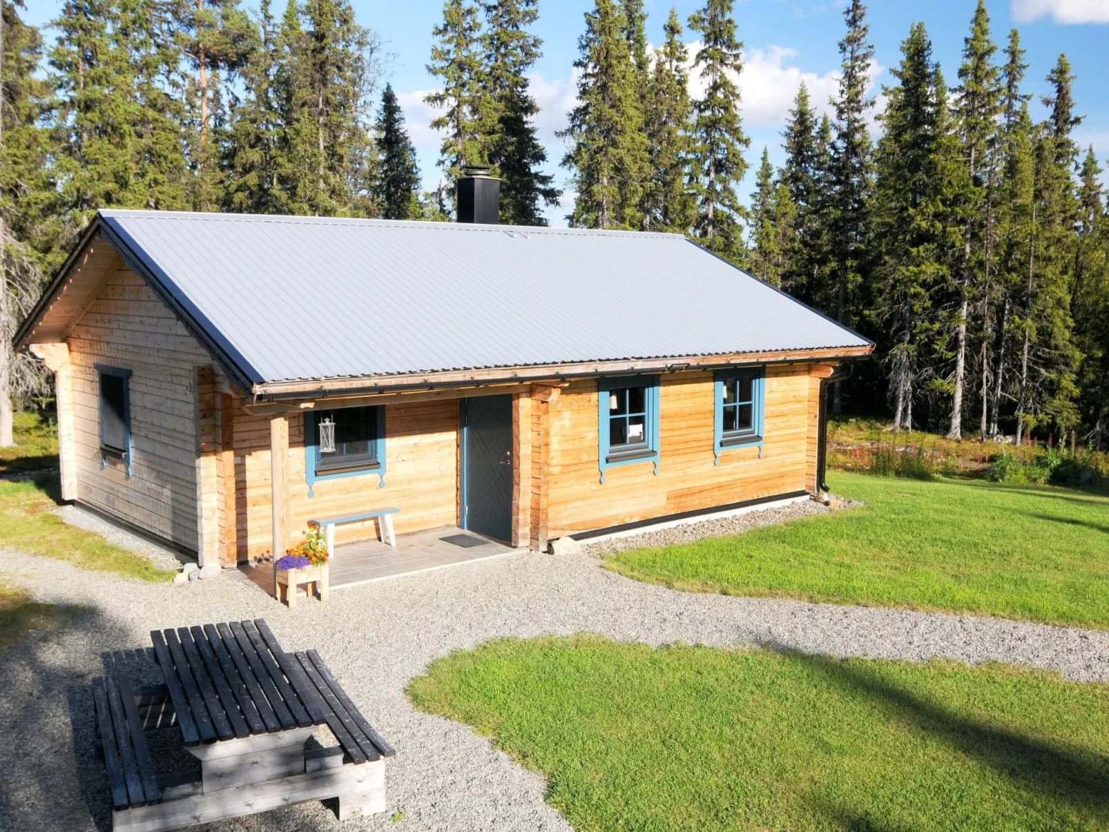 Gemütliches Blockhaus mit Kamin im Oviksfjäll-Buiten