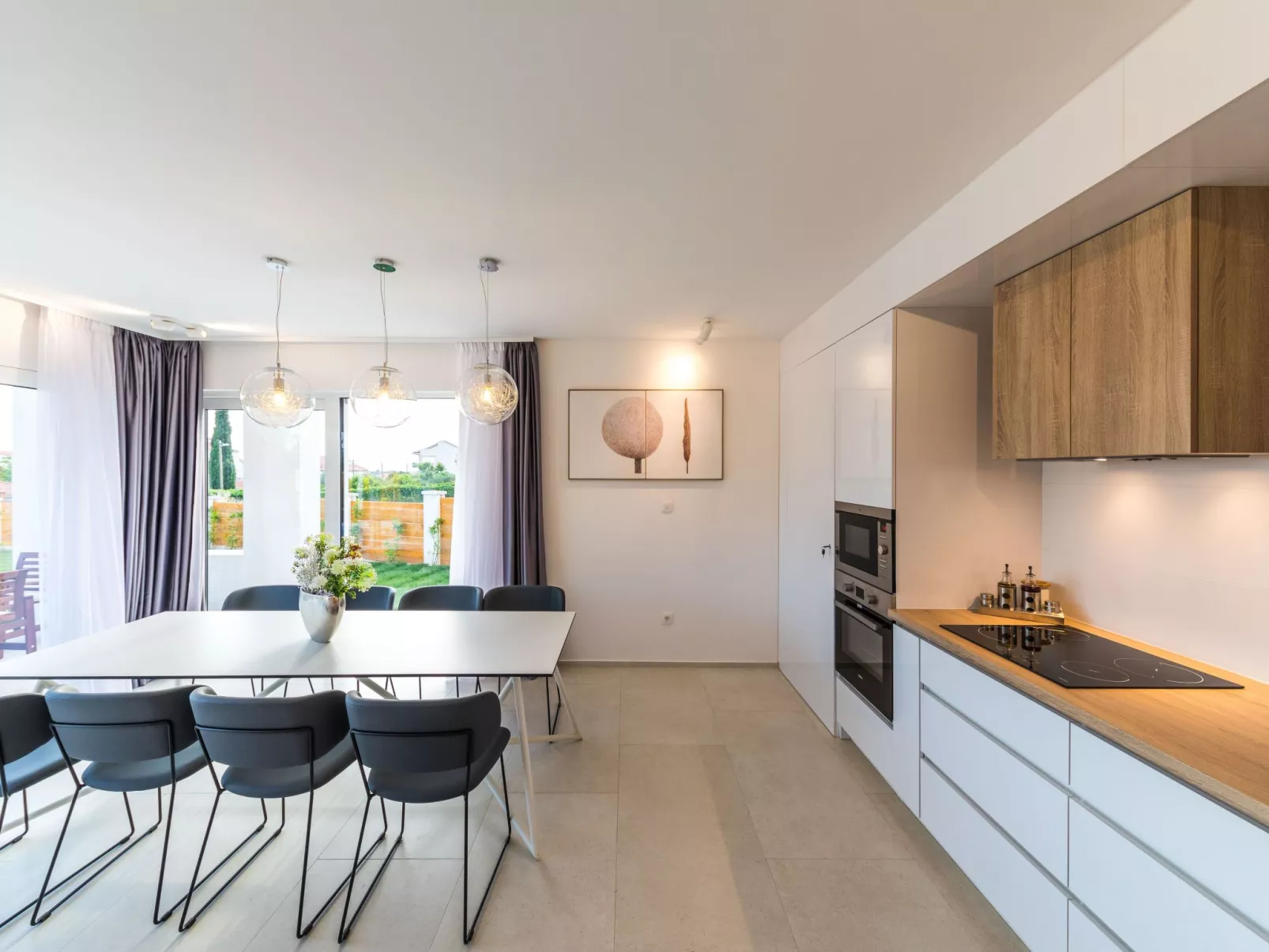 Modern eingerichtete Villa Ingrid mit beheiztem Pool - Binnen