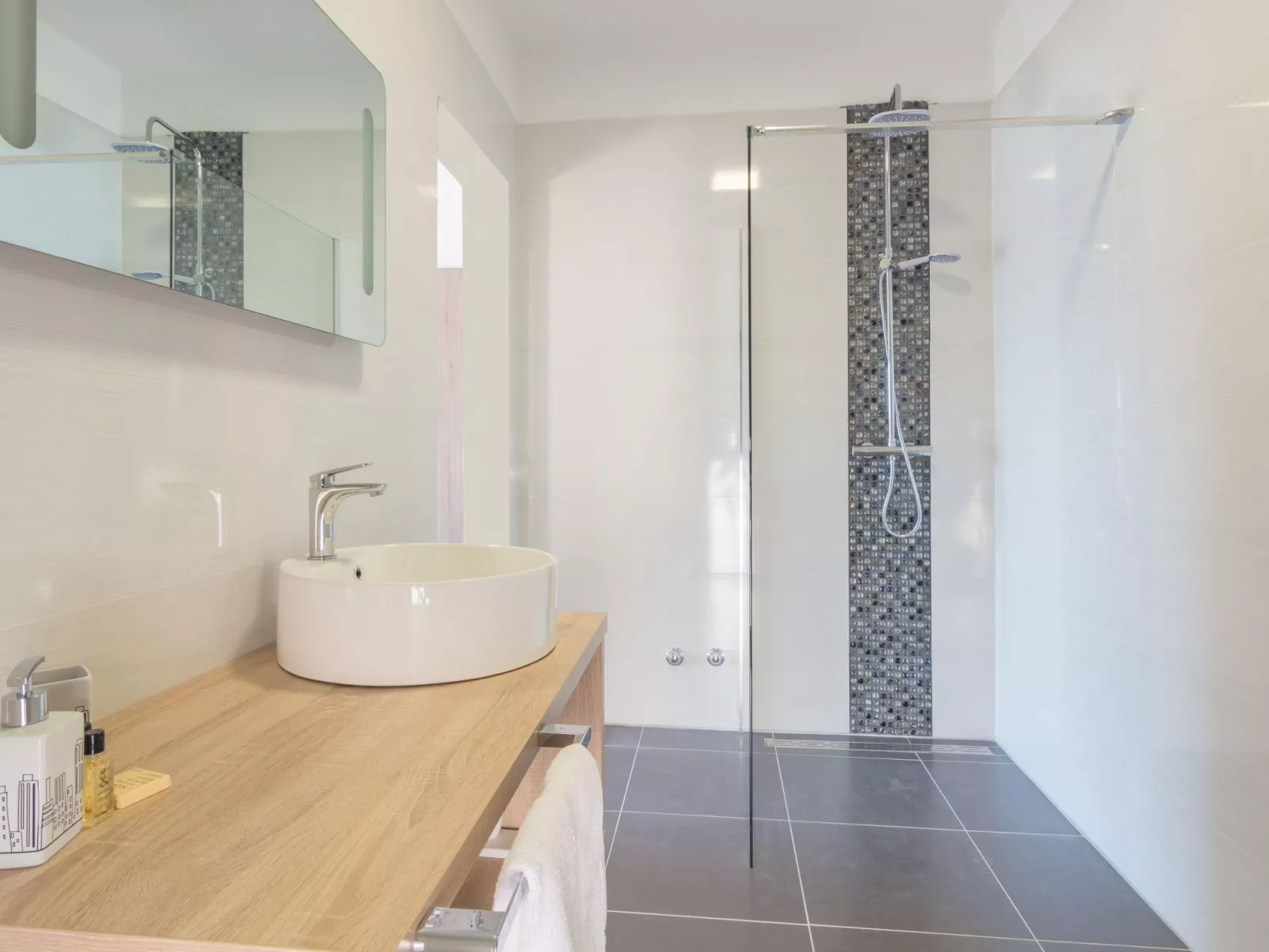 Villa "Lu-Ma" mit Blick auf das Wasser-Binnen