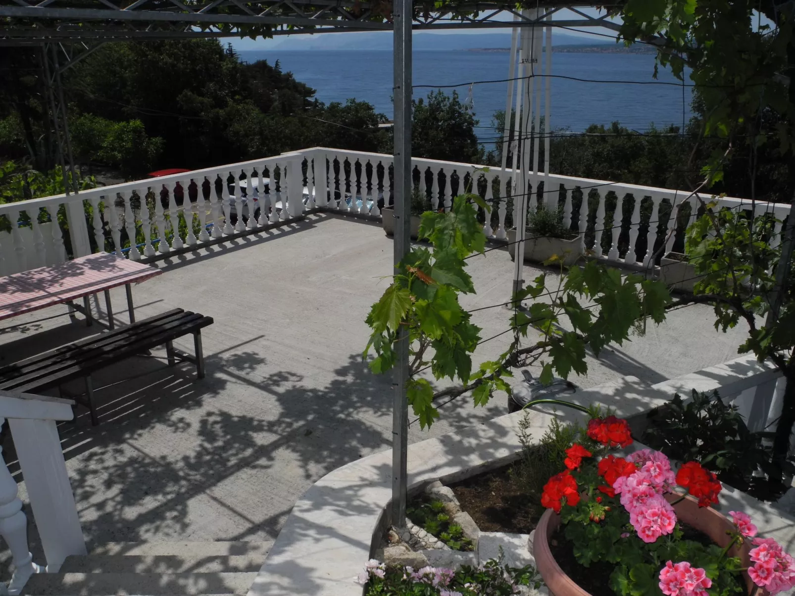 Wunderschöne Wohnung in Dramalj 70m vom Meer entfernt - Buiten