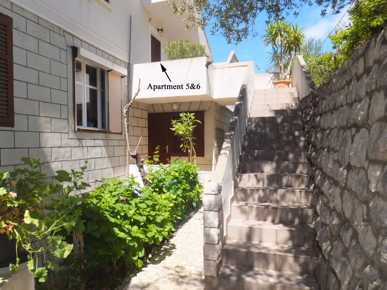 "Appartement 5"-Buiten