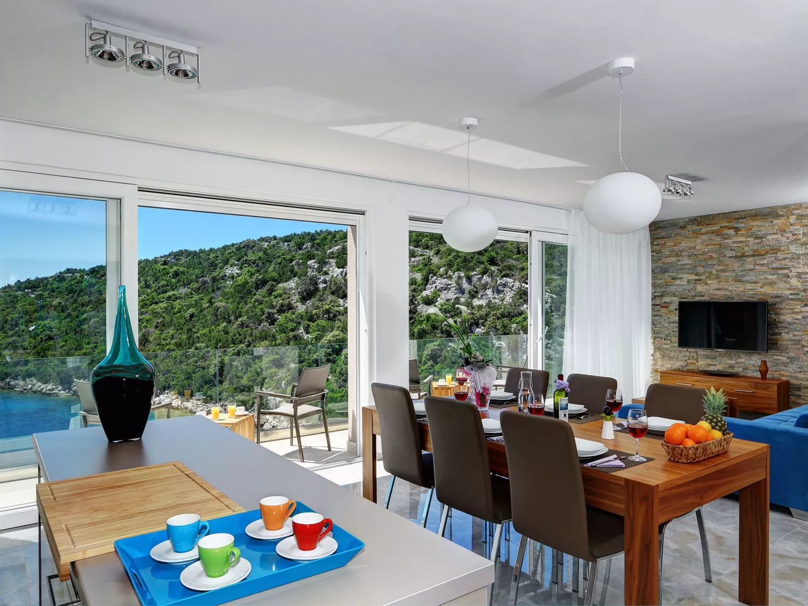 Villa by the Sea-Binnen