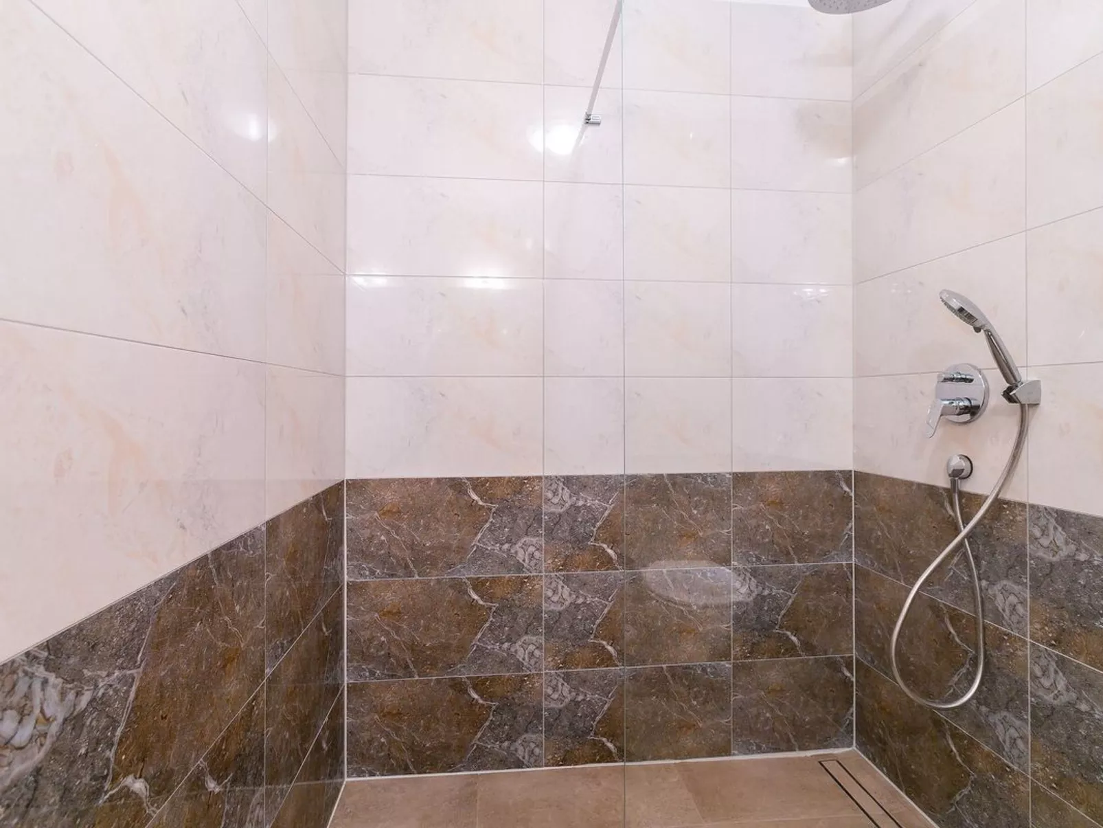 Wohnung "Deneris" mit Terrasse-Binnen