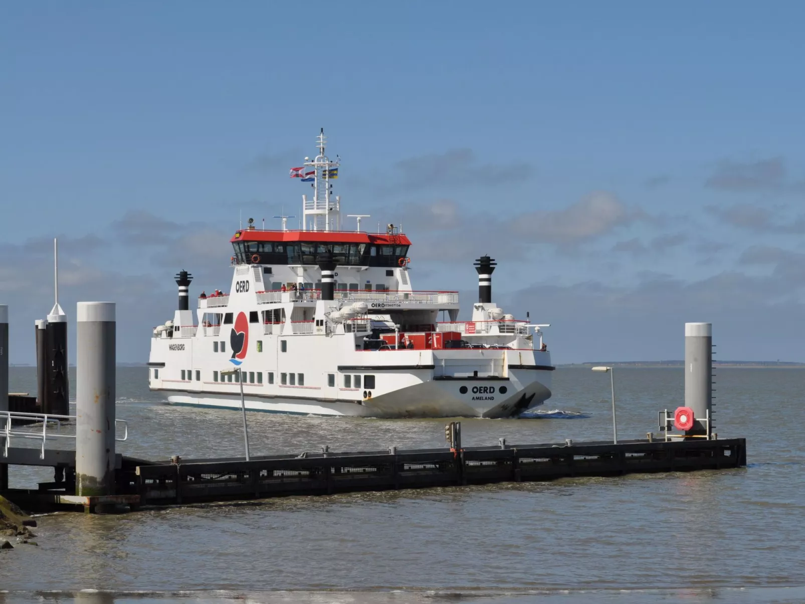 "Wad und Wal" mit Schwimmbad-Buiten