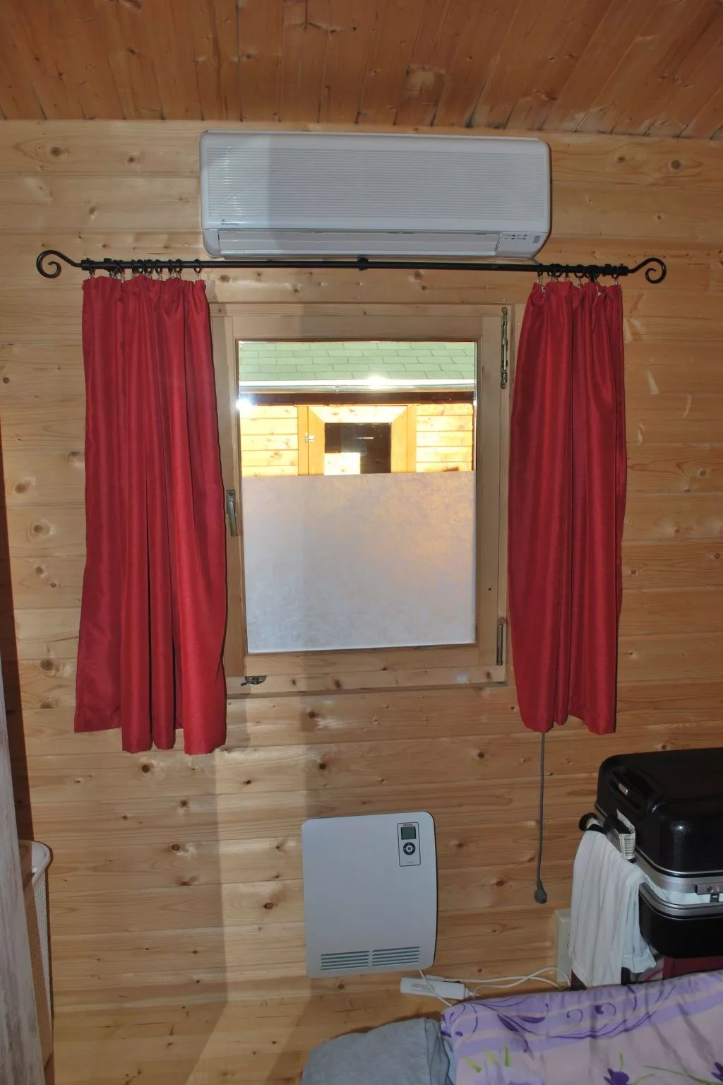 Blockhaus mit eigenem See-Image-tags.info