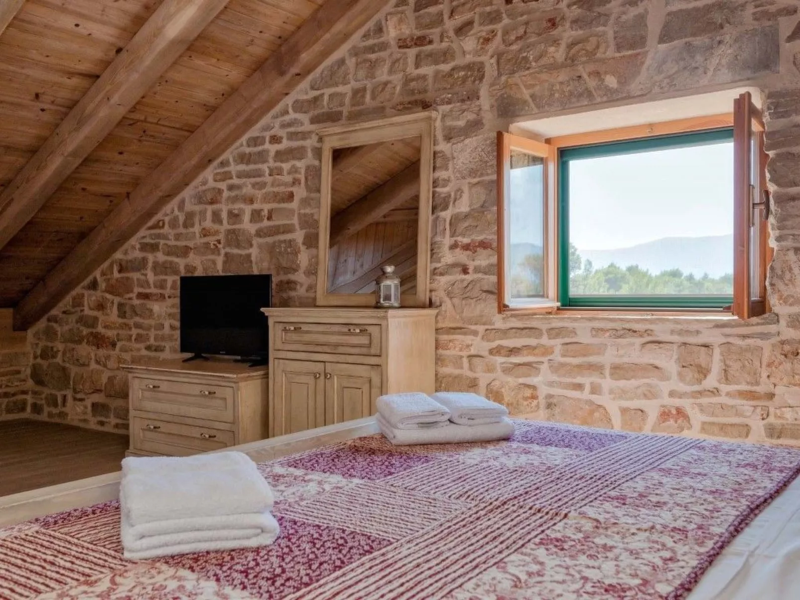 Villa Aristea bestehend aus drei Häusern-Binnen