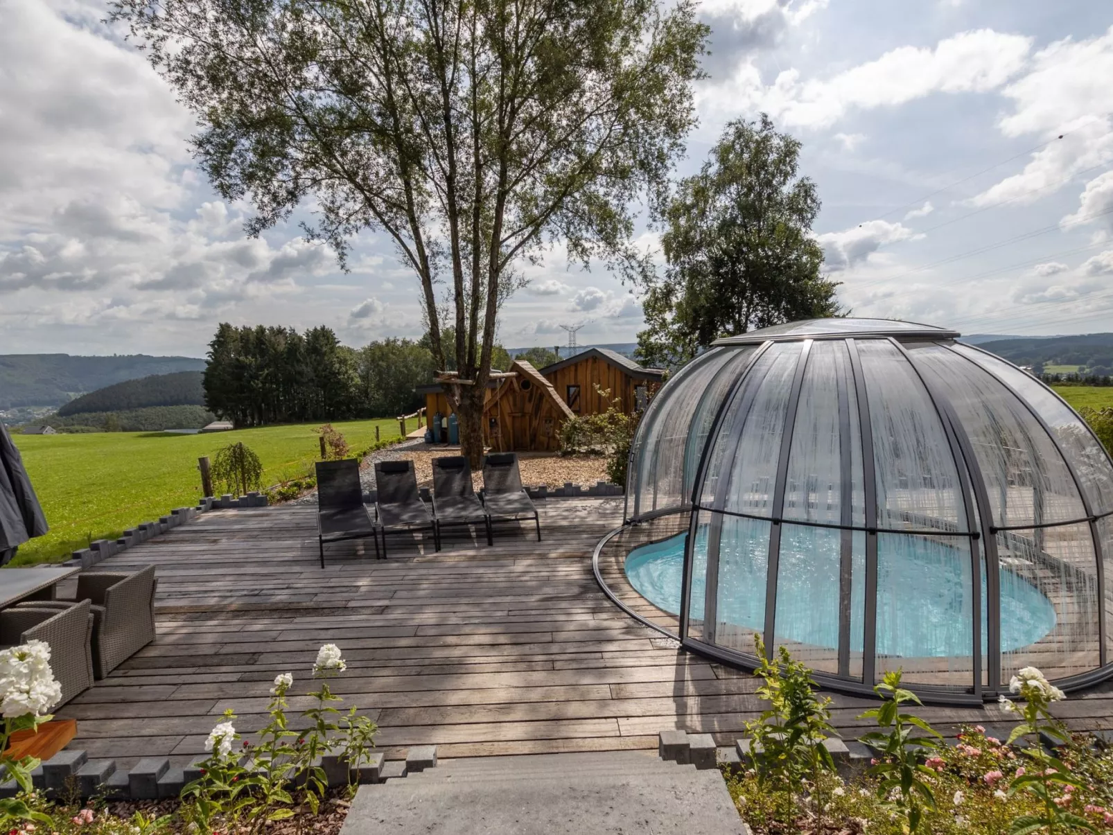 Landhaus mit Hallenbad-Image-tags.info