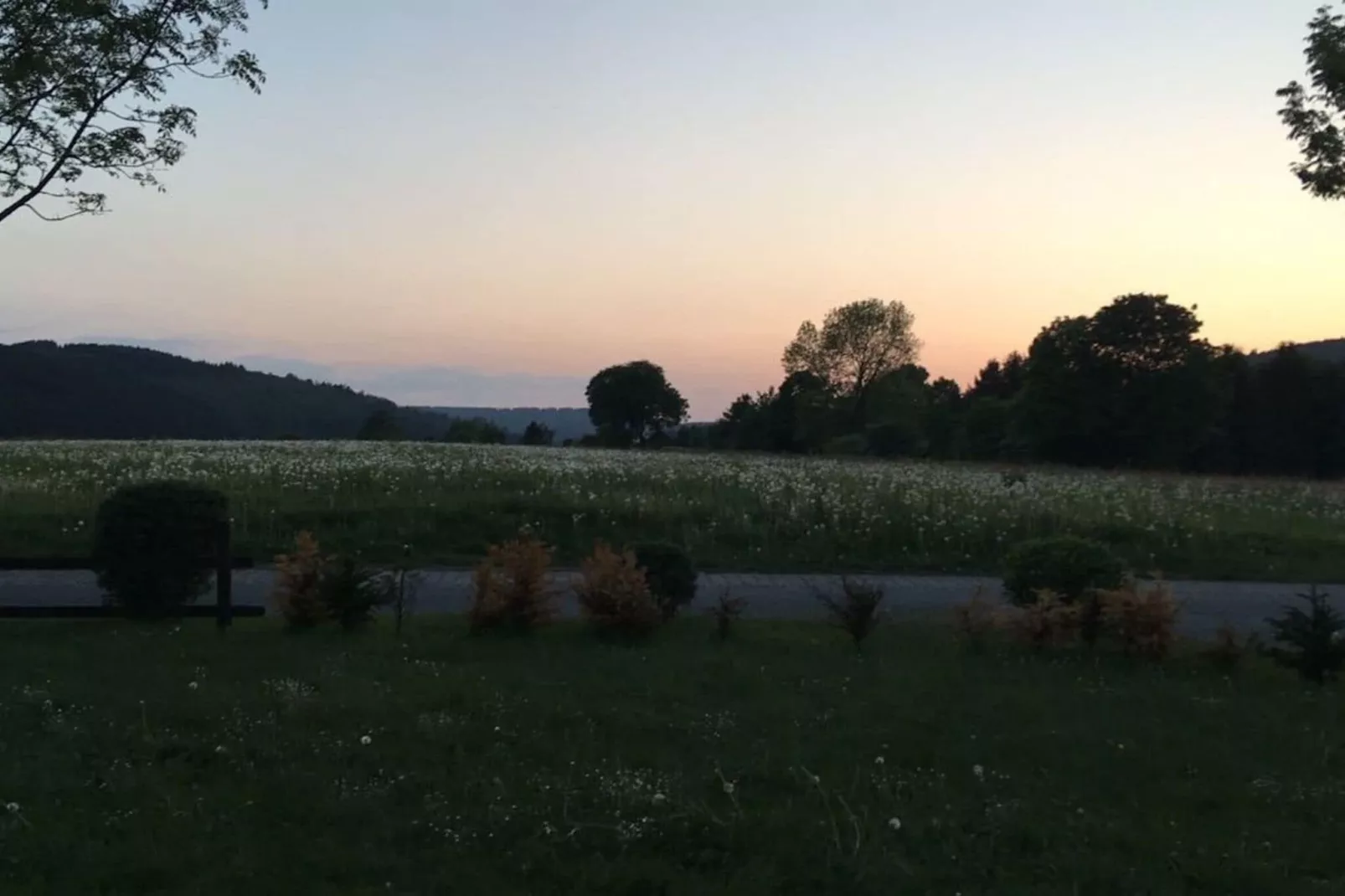 Am Roten Kreuz 11 Züschen-Uitzicht zomer