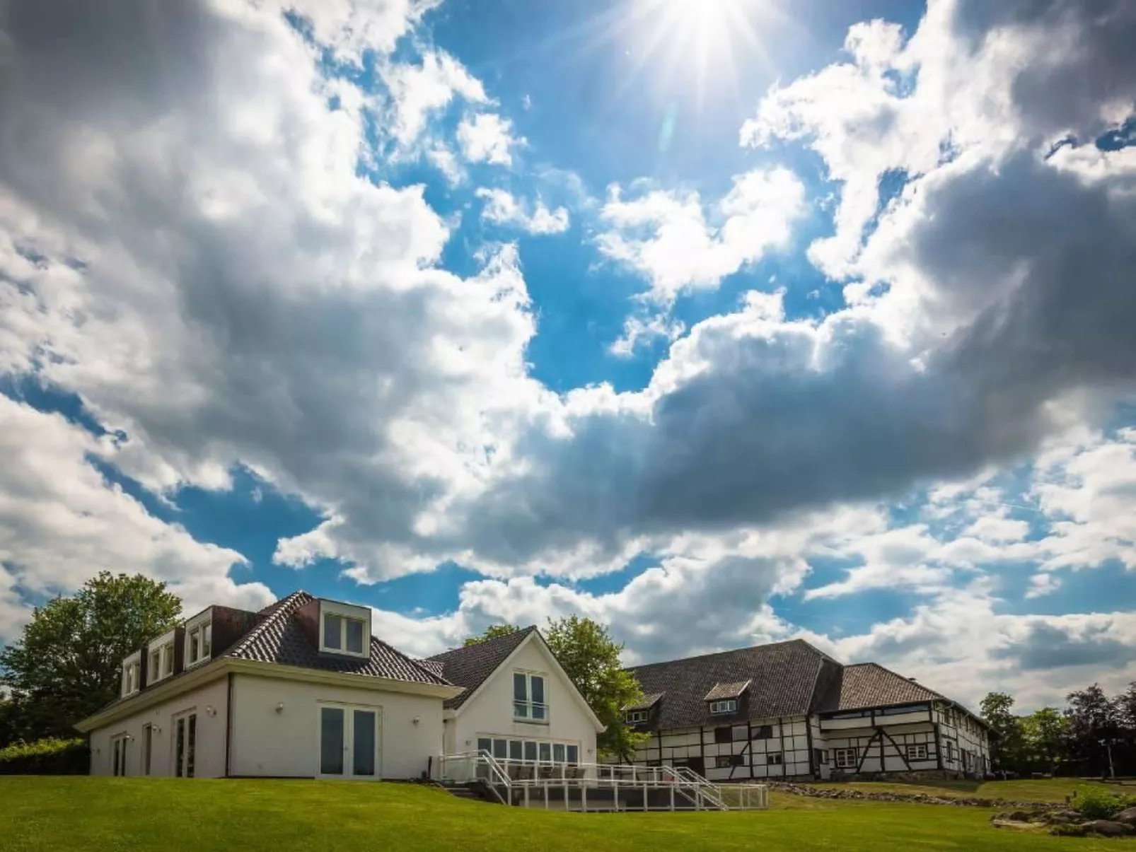 Geräumiges Ferienhaus in Mechelen mit-Buiten