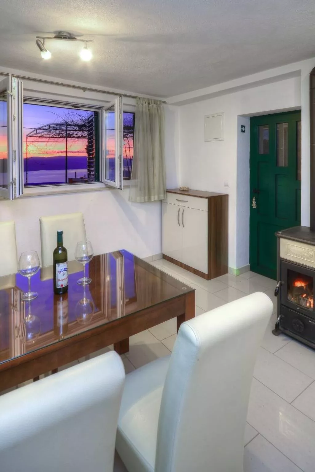 Marta Bast-Image-tags.info