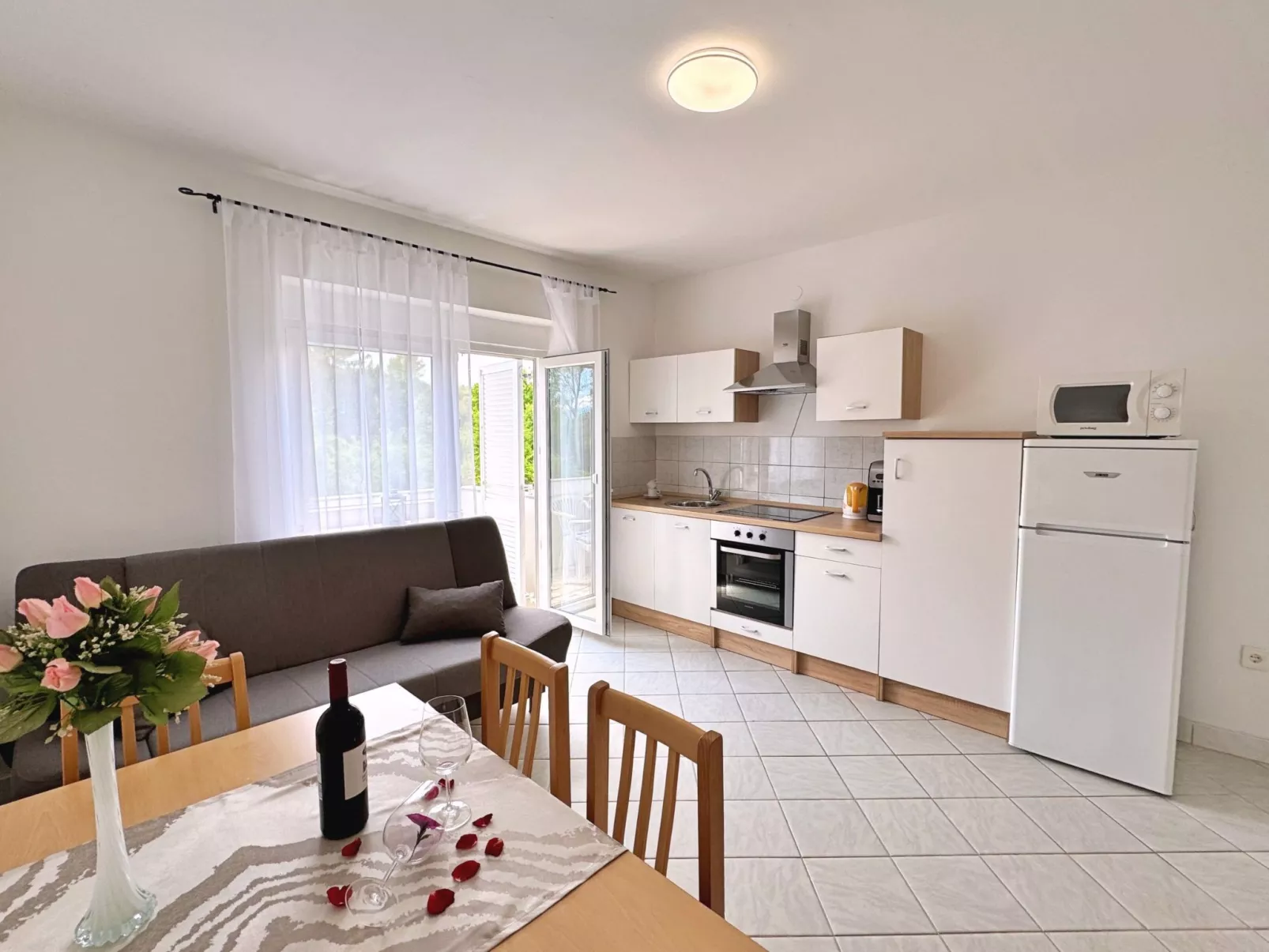 Apartments Nikolic-Binnen