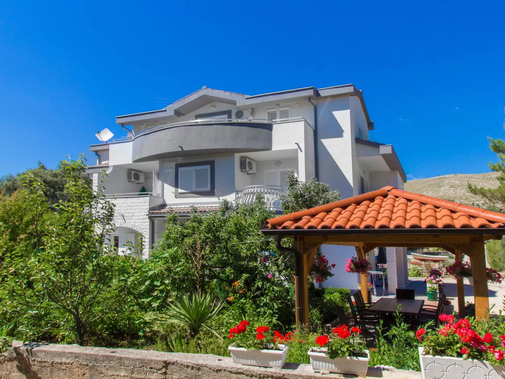 Mit Blick auf das Wasser-Buiten