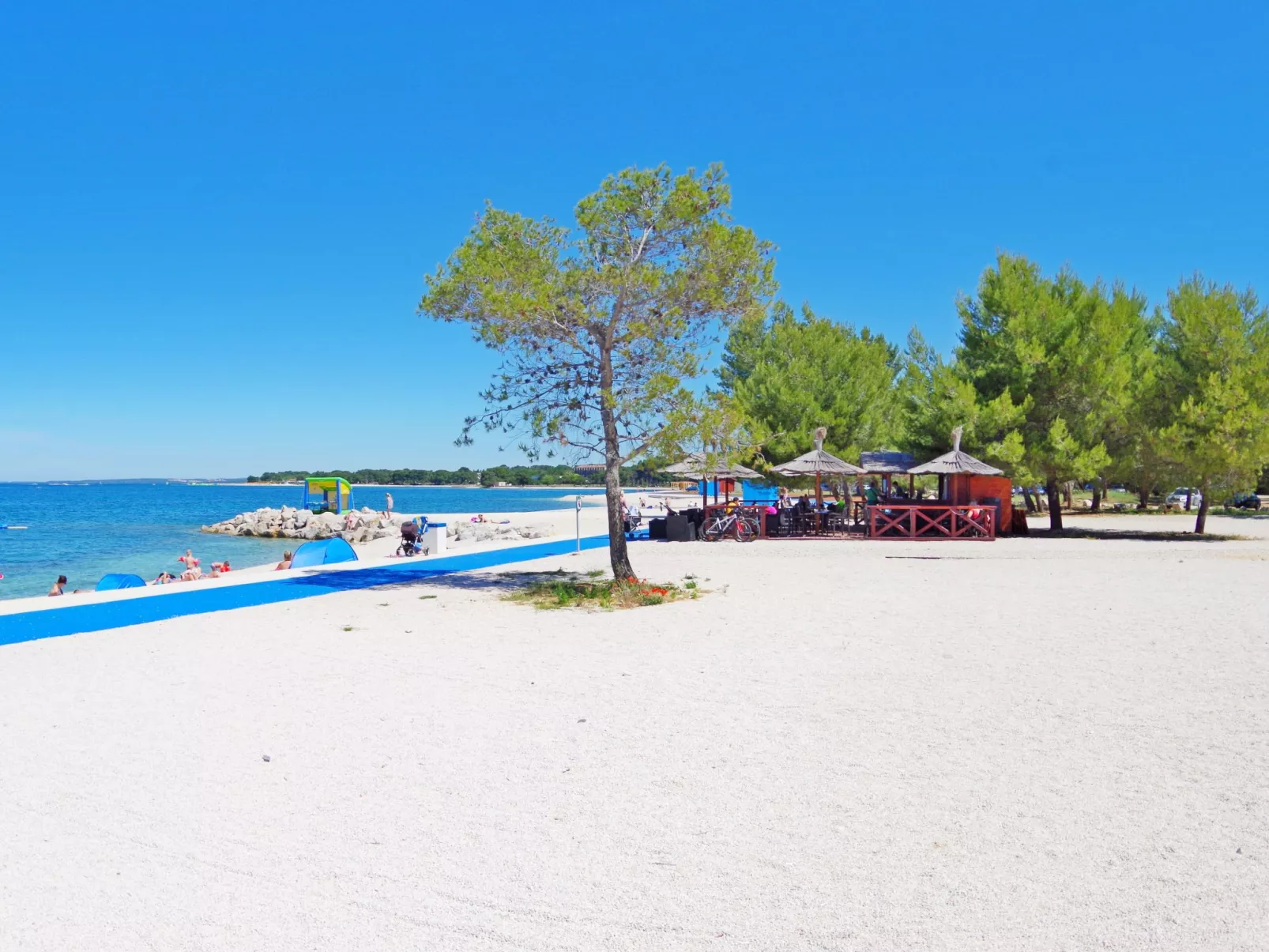 Angenehme Wohnung in Valbandon, Privatparkplatz-Image-tags.info