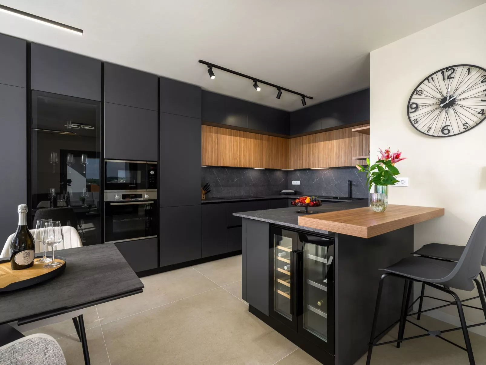 Luxuriöses Penthouse Viki mit Meerblick-Binnen