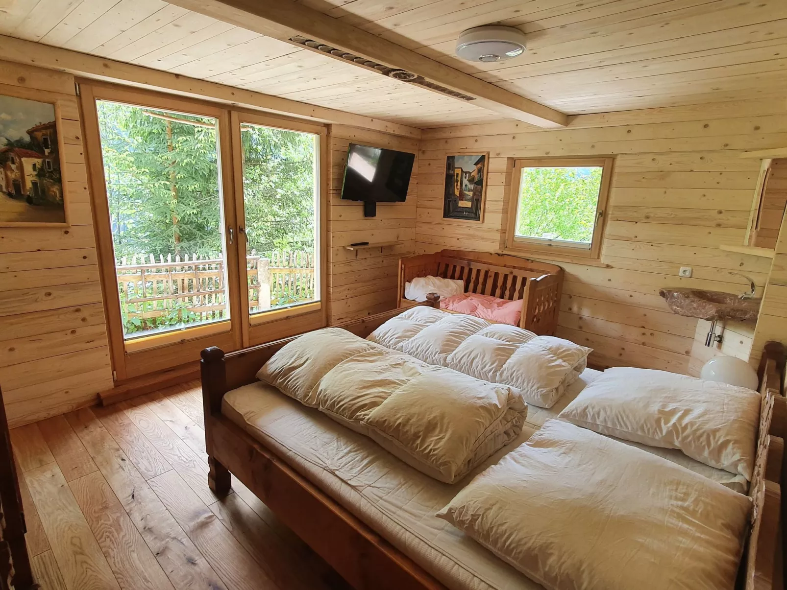 Chalet Waldegg-Binnen