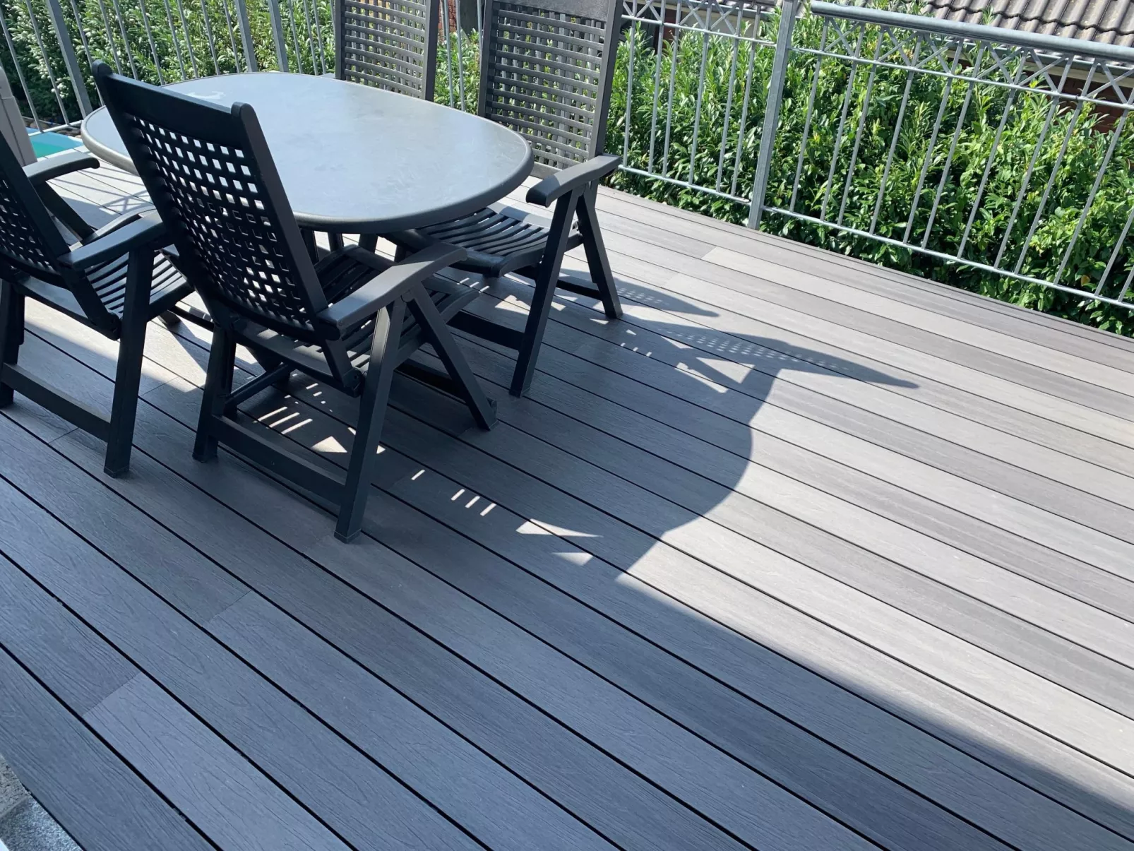 In ruhiger Lage mit großem Balkon-Buiten