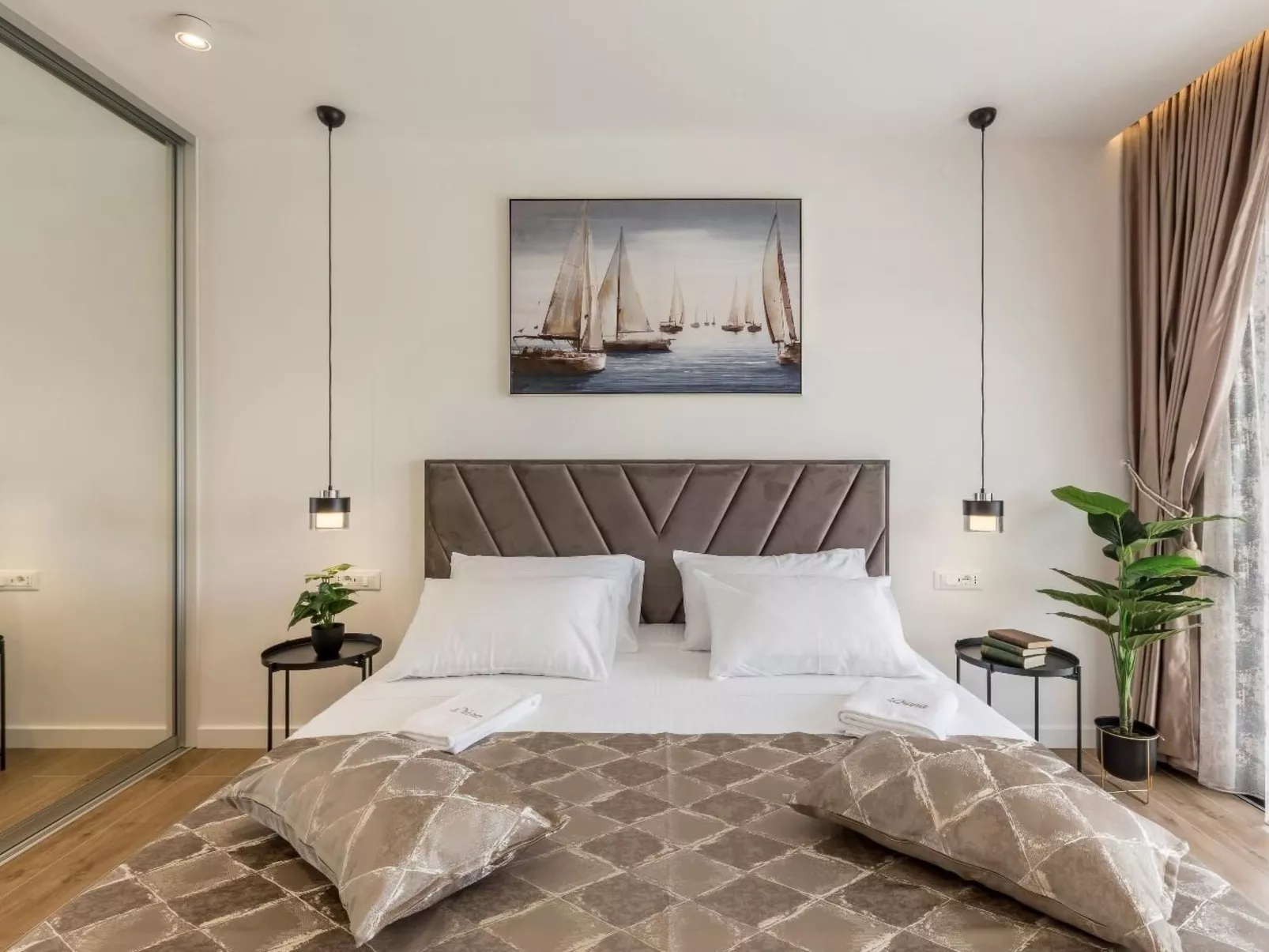 Villa Diana, modern gestaltet, in Dograde-Image-tags.info