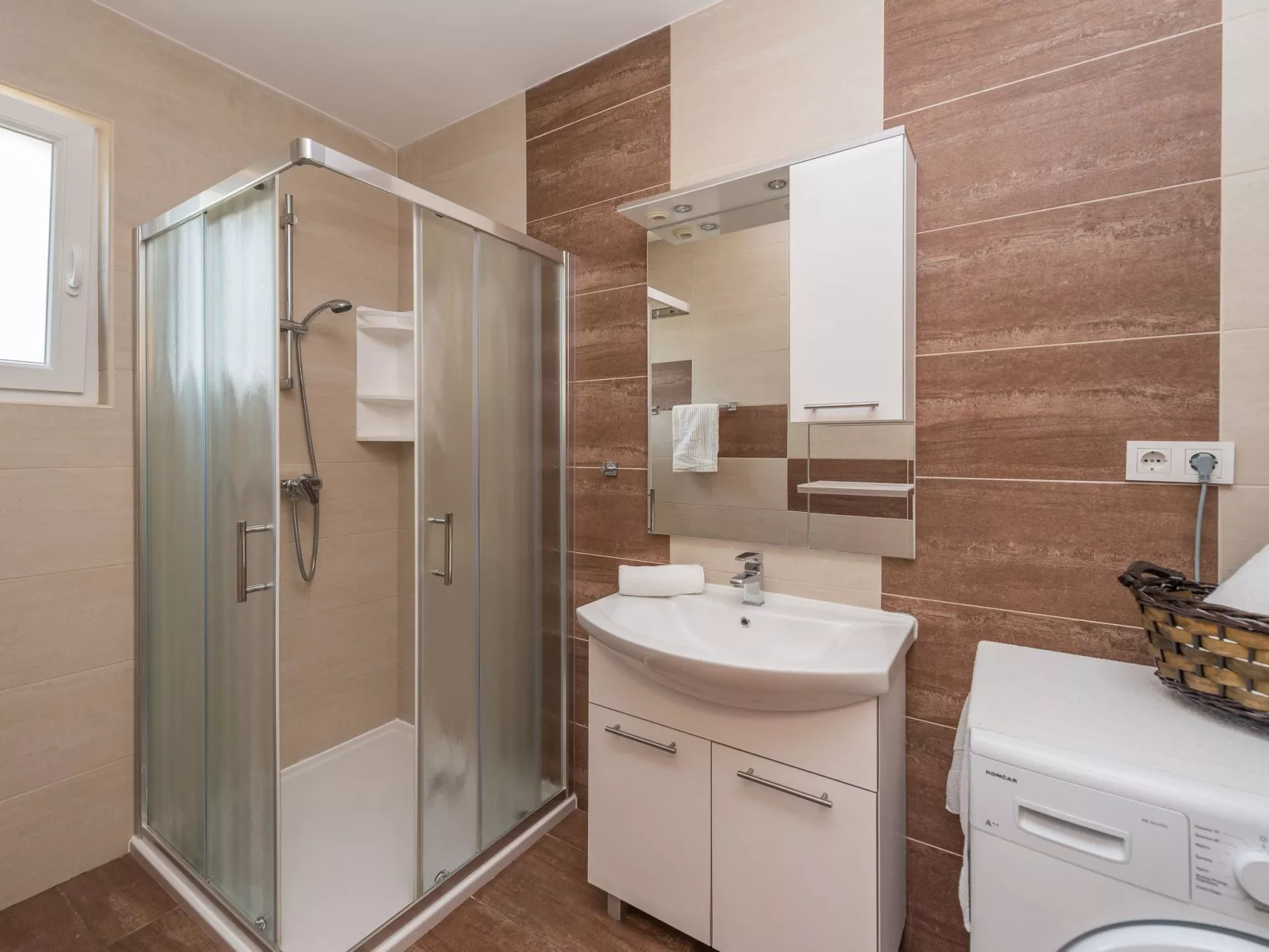 Wohnung Miriam mit Terrasse - TA Leut Agency-Binnen