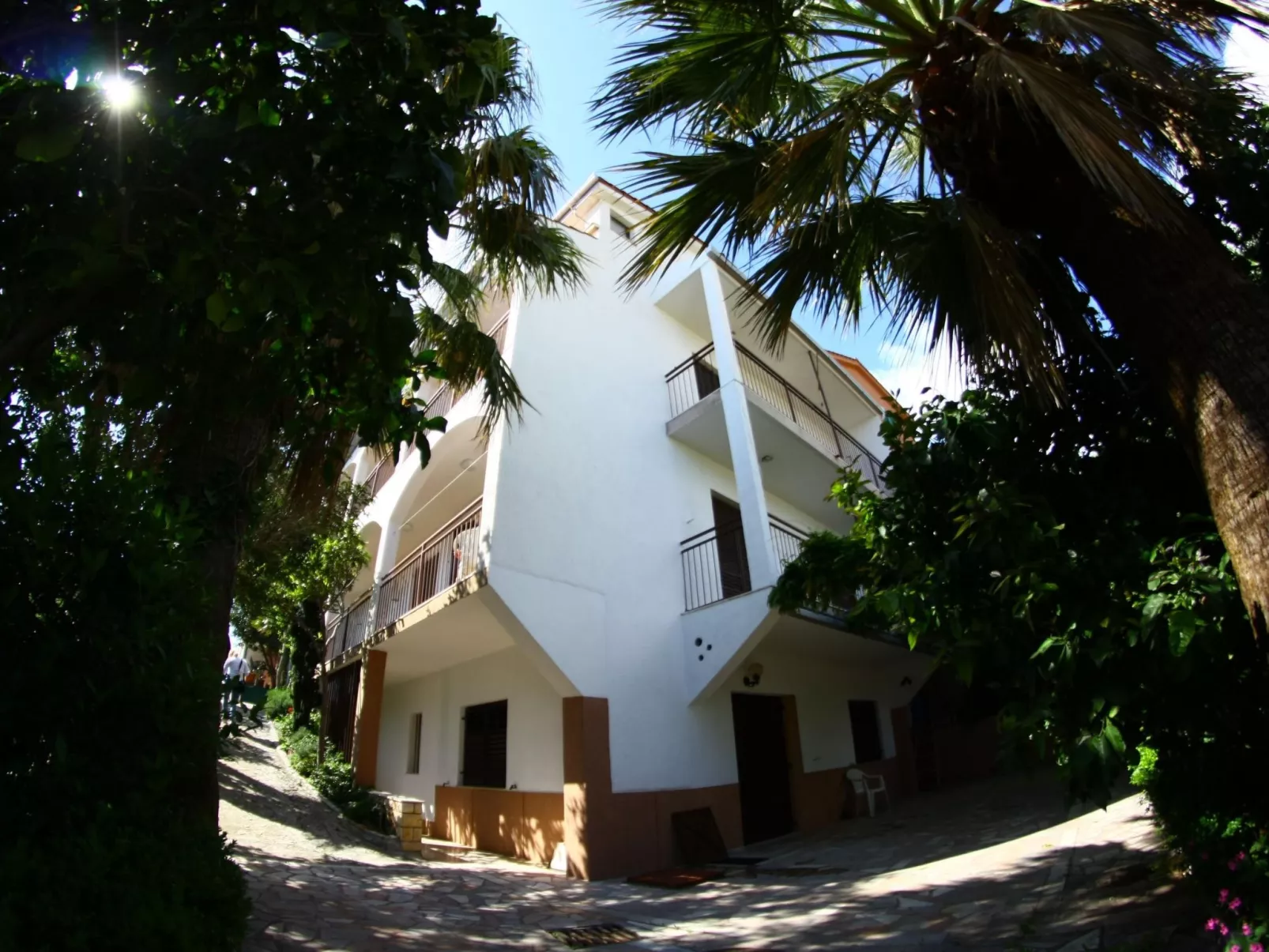 Mit Privatparkplatz-Buiten