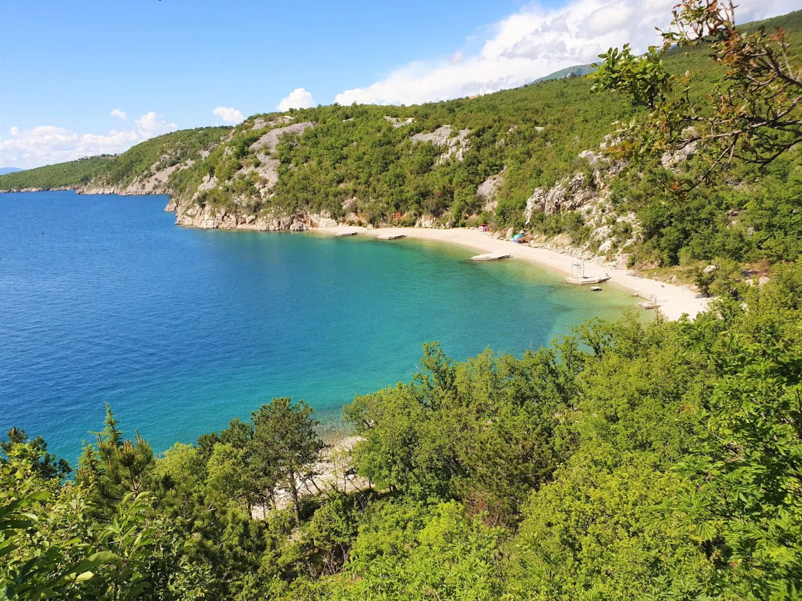 Wohnung mit Balkon und Meerblick - Buiten