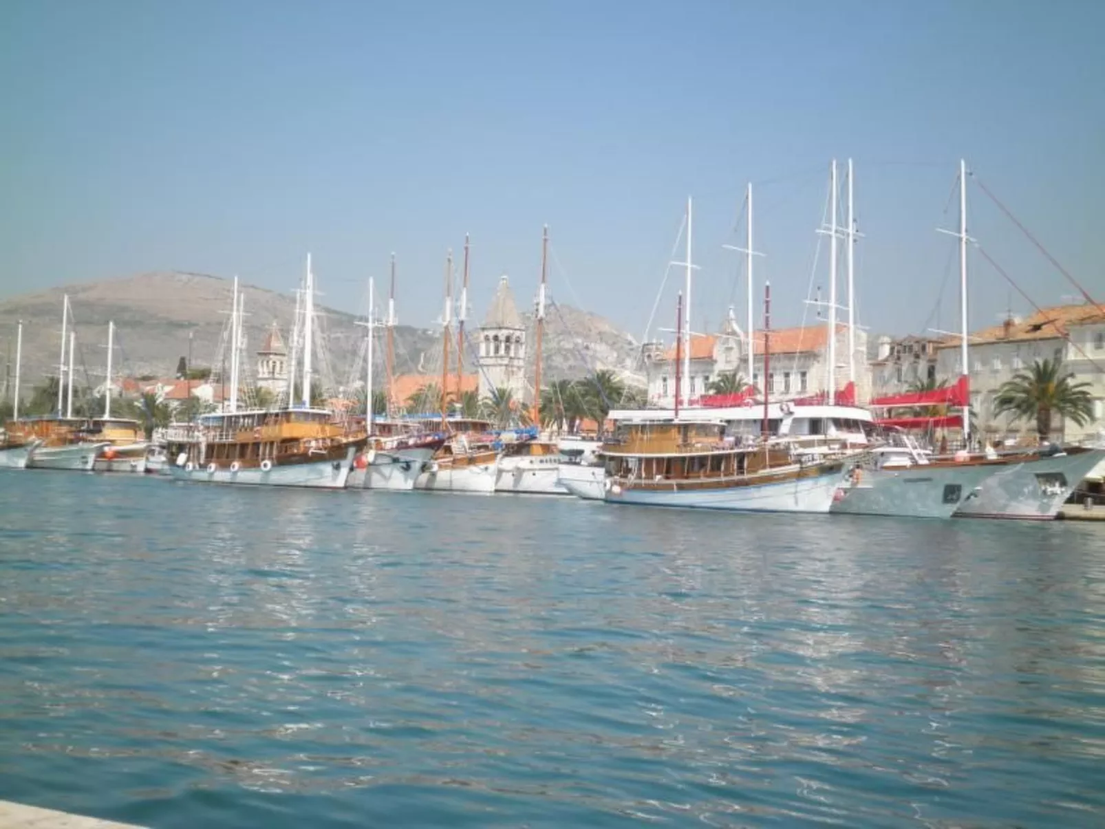 Für vier Personen, mit einem Balkon-Buiten