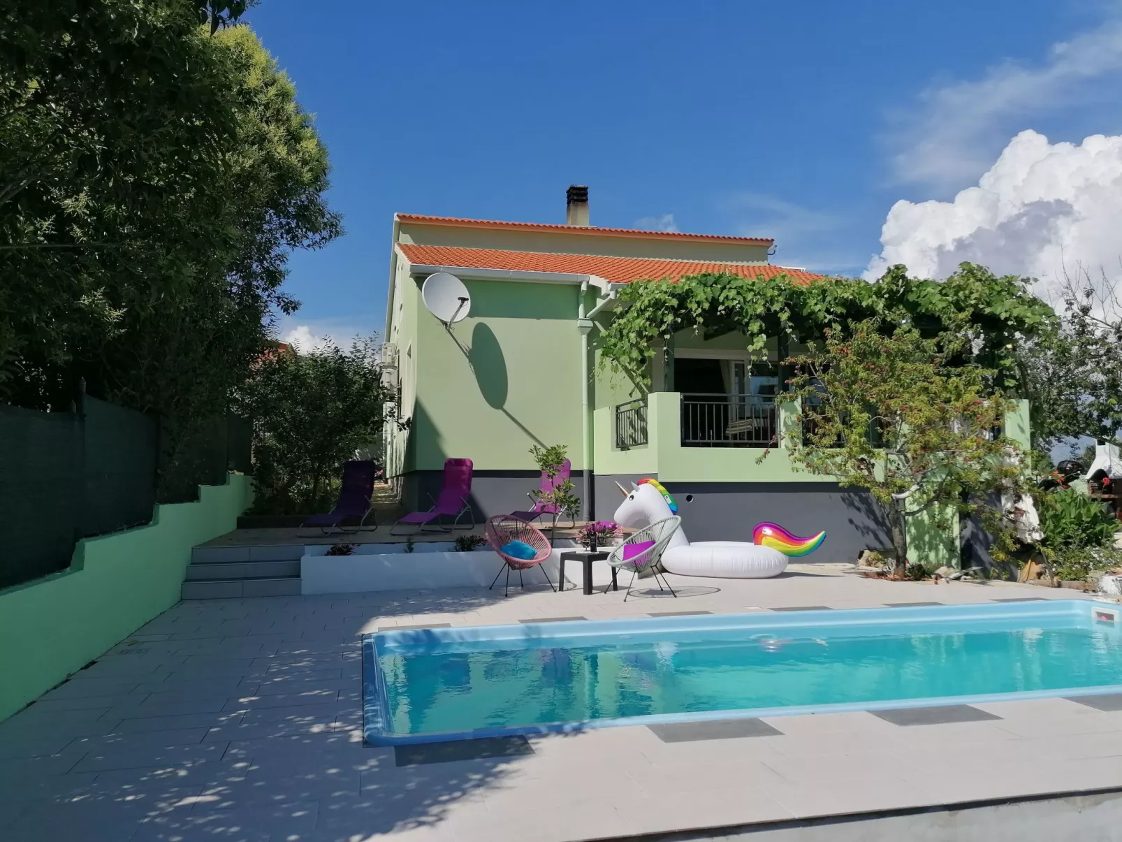 Erdgeschoss mit Schwimmbad-Buiten