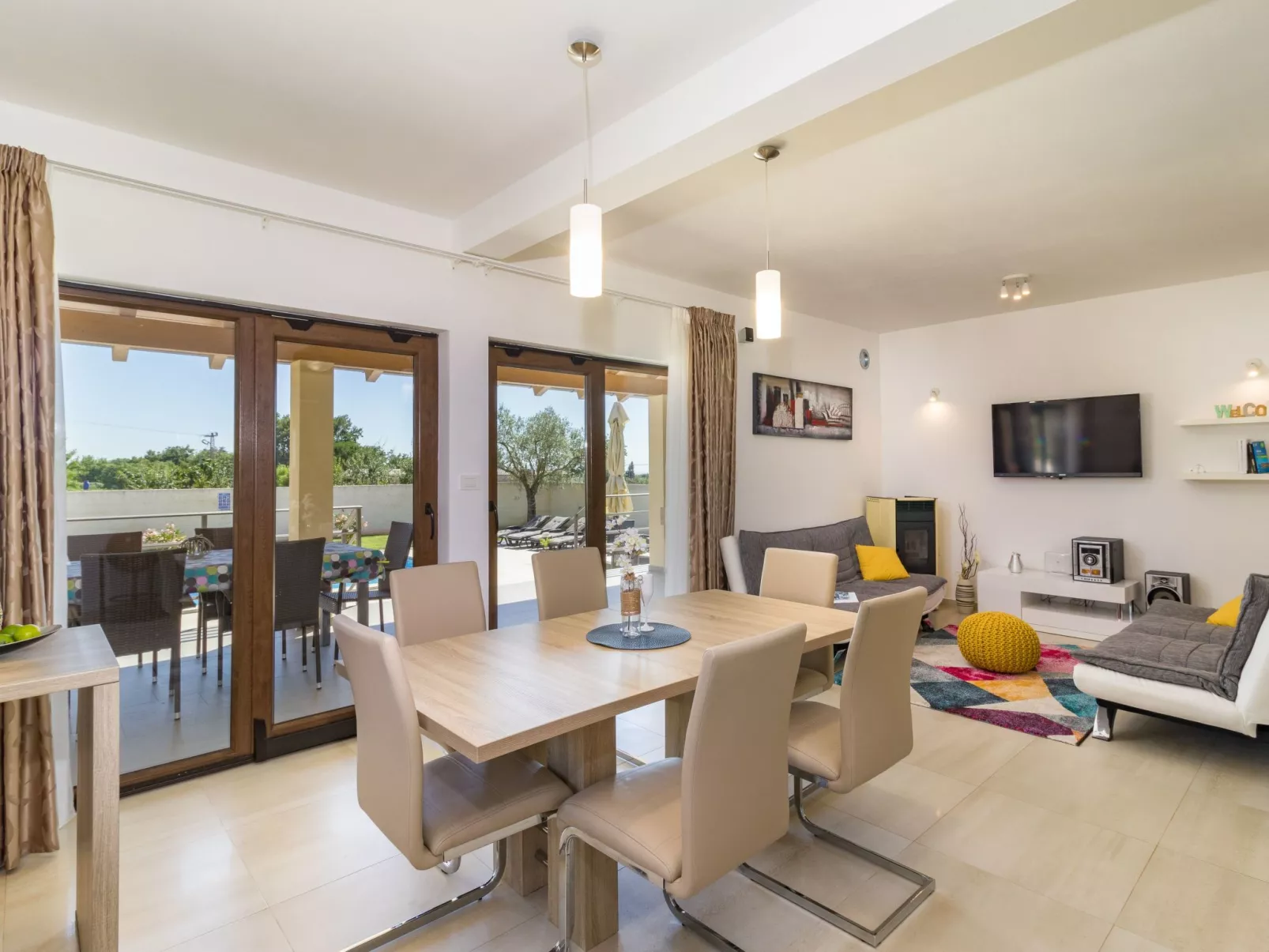 Beeindruckende Luxusvilla mit beheiztem Privatpool-Binnen