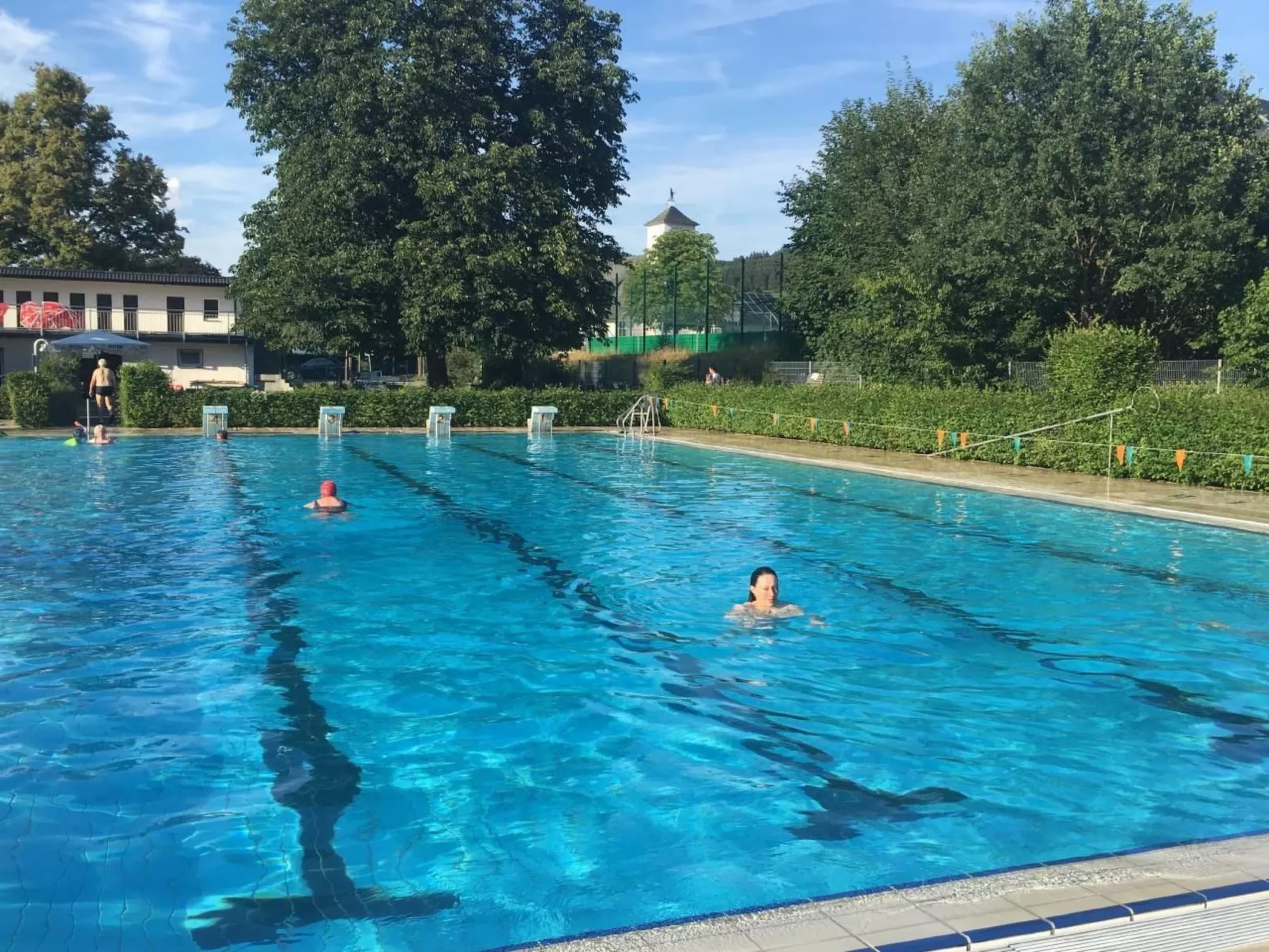 Berg- und Seeblick am Hillebachsee-Buiten