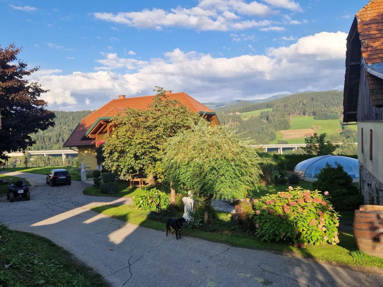 Bergbauernsuite-Buiten