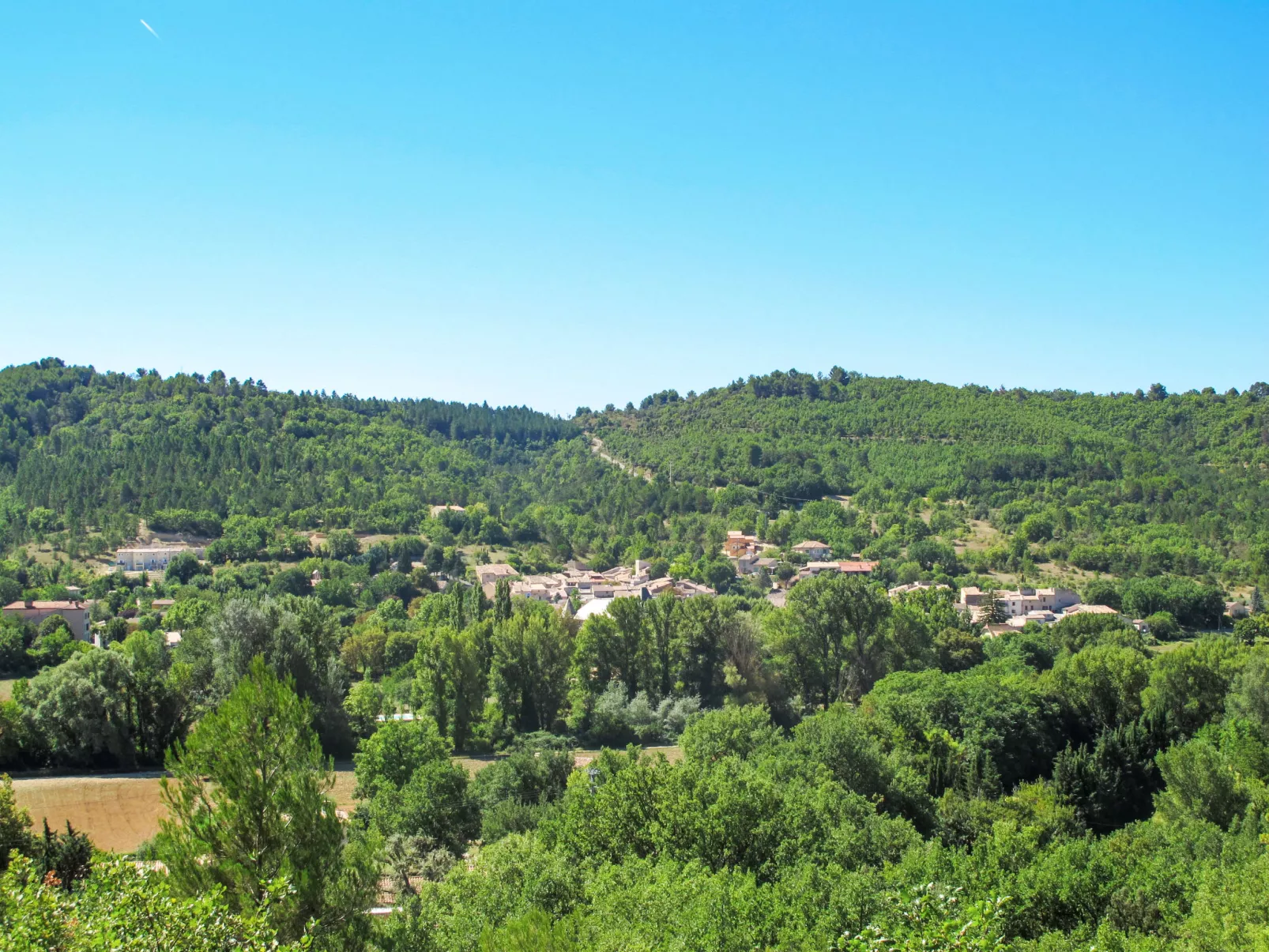 "Limounie" mit Terrasse-Omgeving