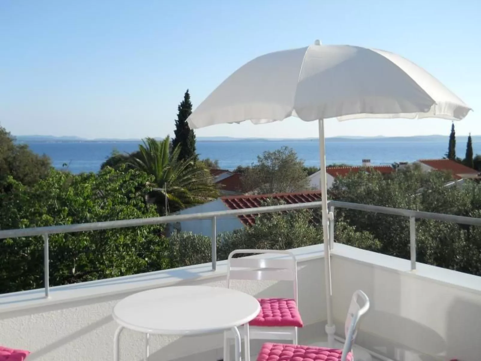 Traumhafte Villa Punta Skala mit 2 Terrassen-Buiten