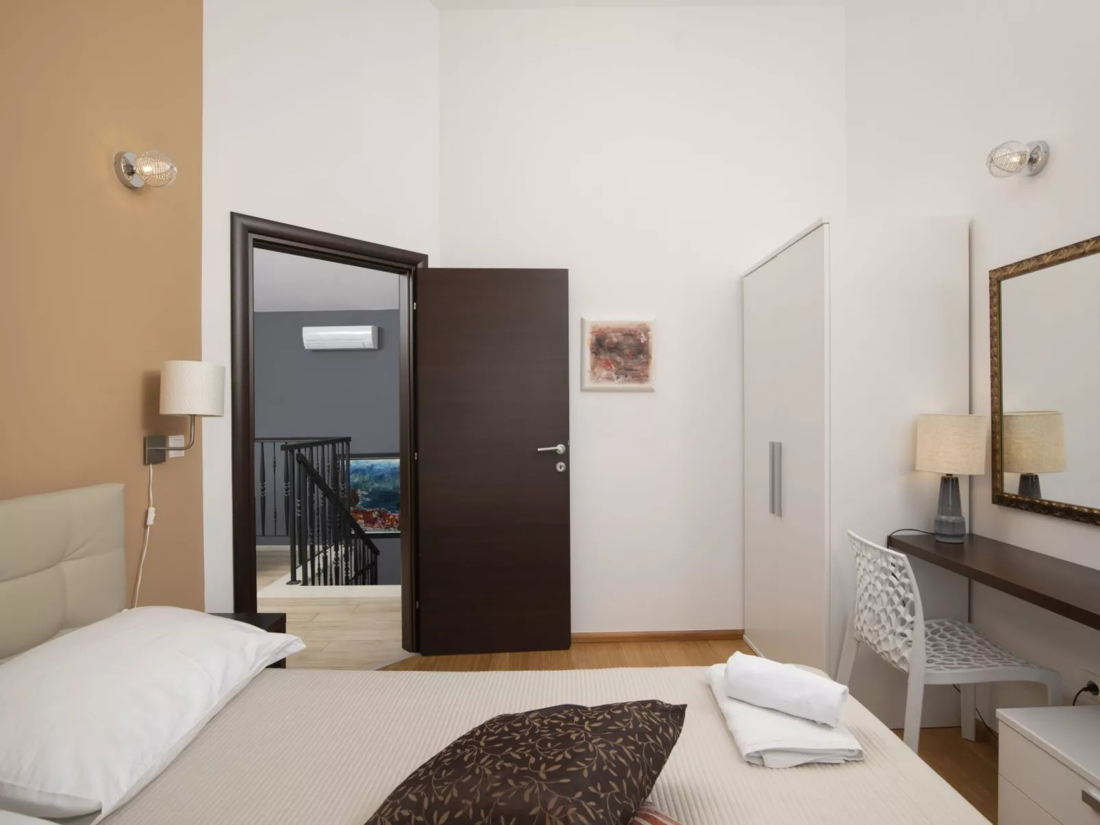 Villa Mason mit beheiztem Pool und Mini-Wellness-Binnen