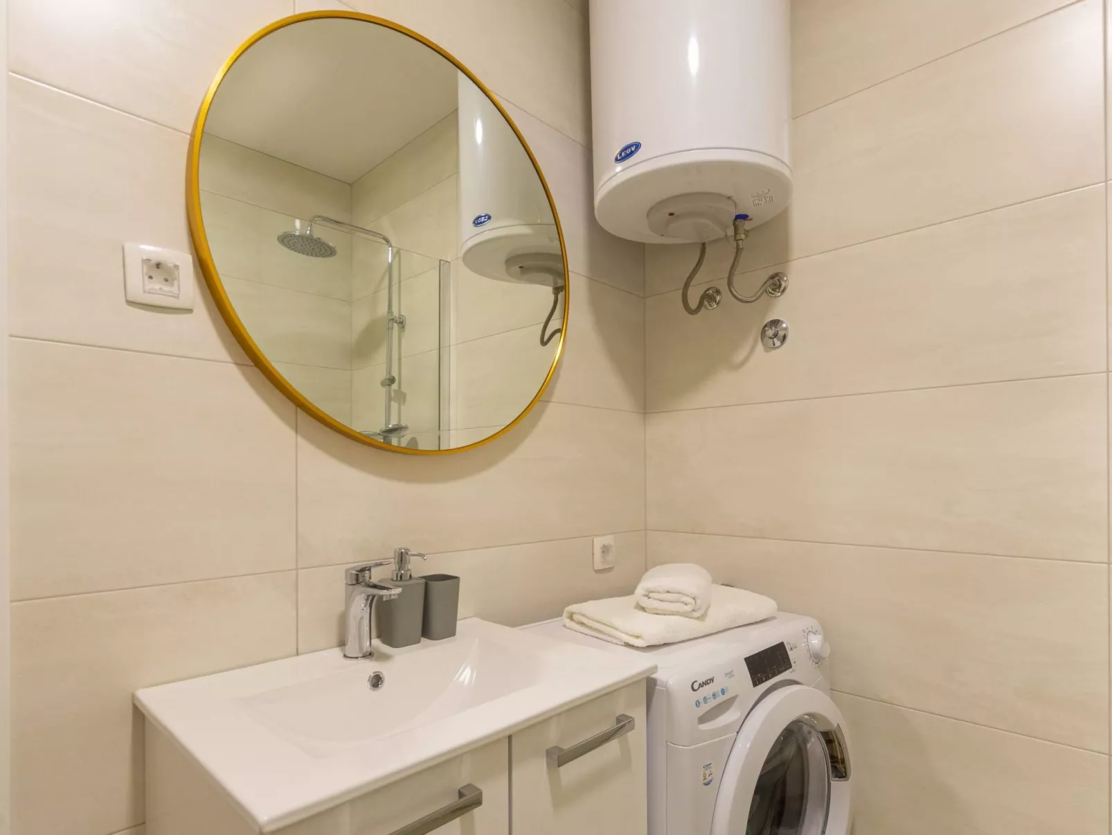 Villa Ema und Ana-Image-tags.info